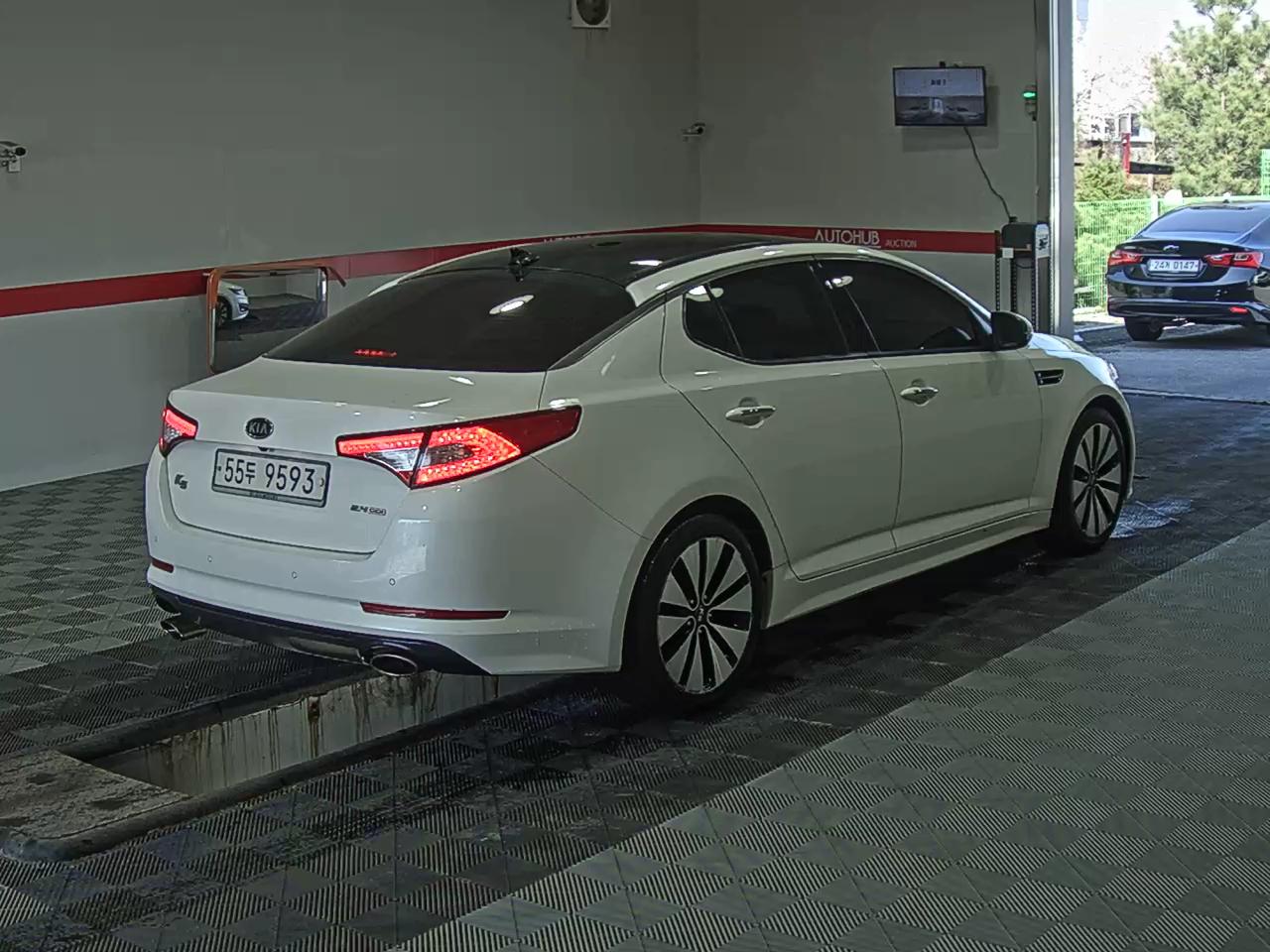 Kia K5 2011 - Image 4