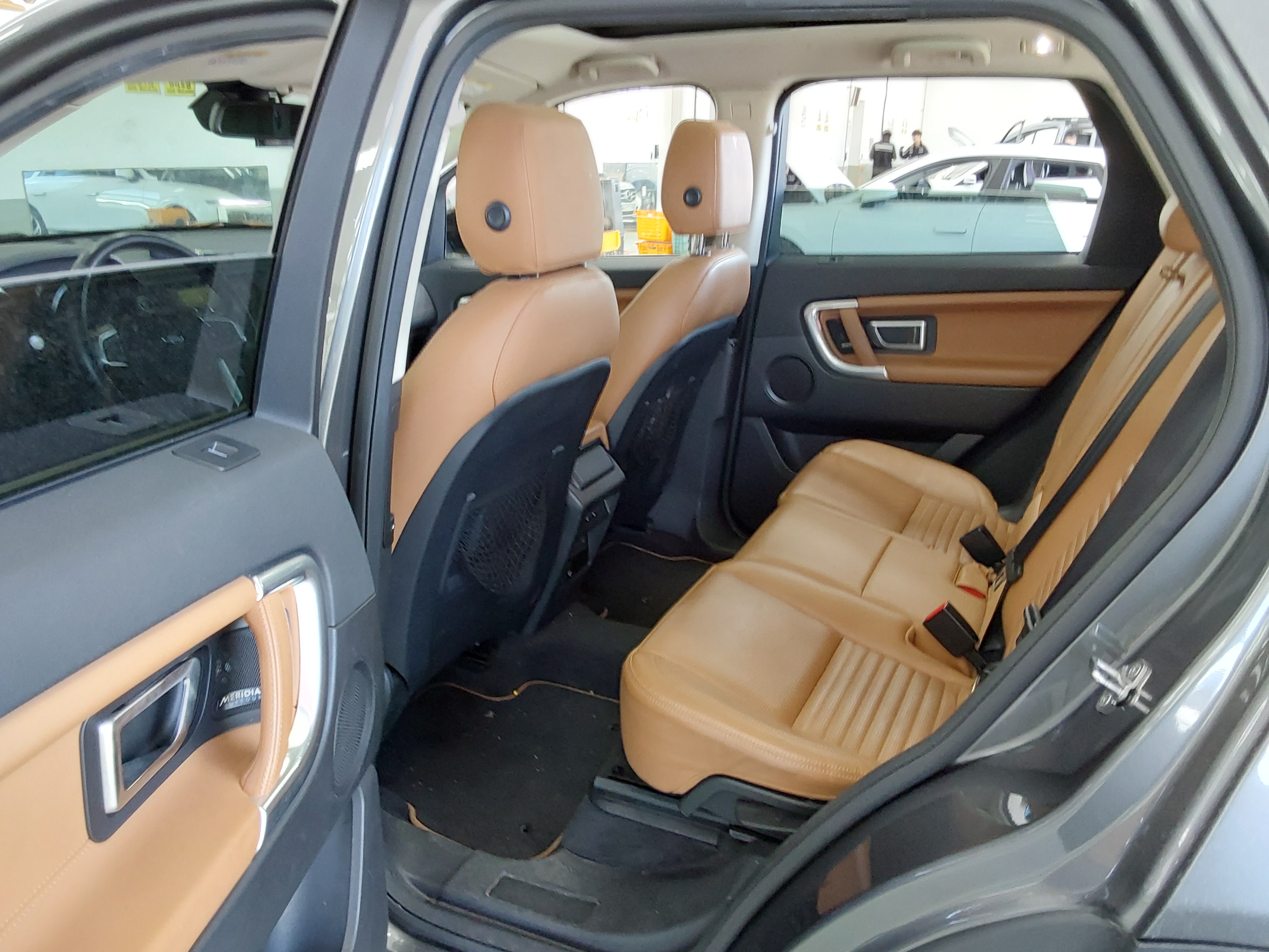 Land Rover Discovery 2019 - Image 11
