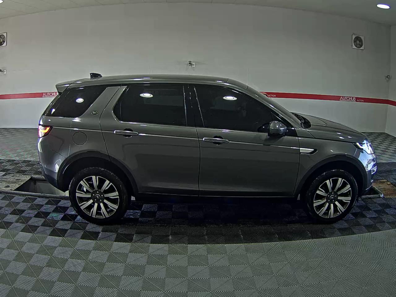 Land Rover Discovery 2019 - Image 3