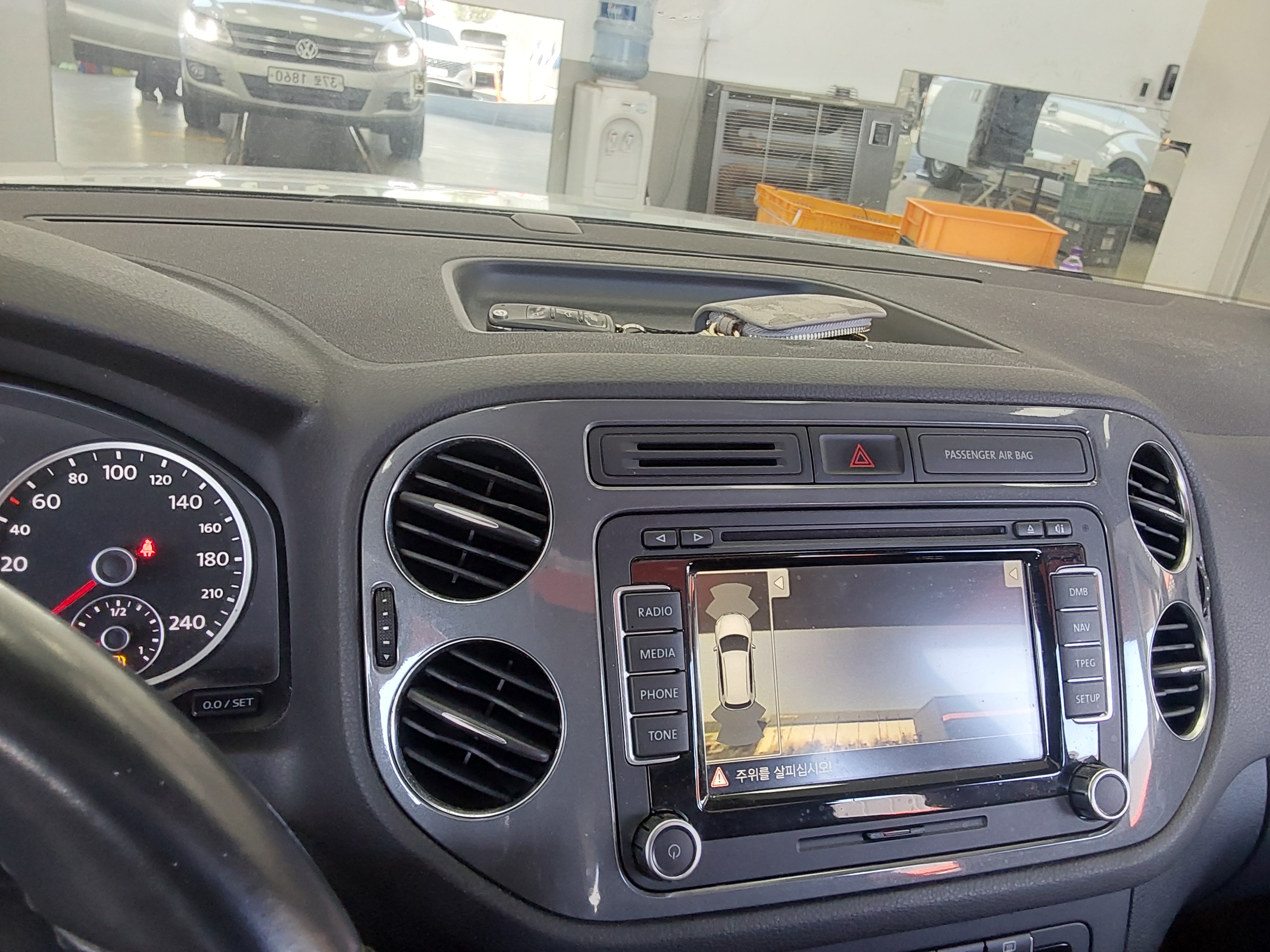 Volkswagen Tiguan - 17