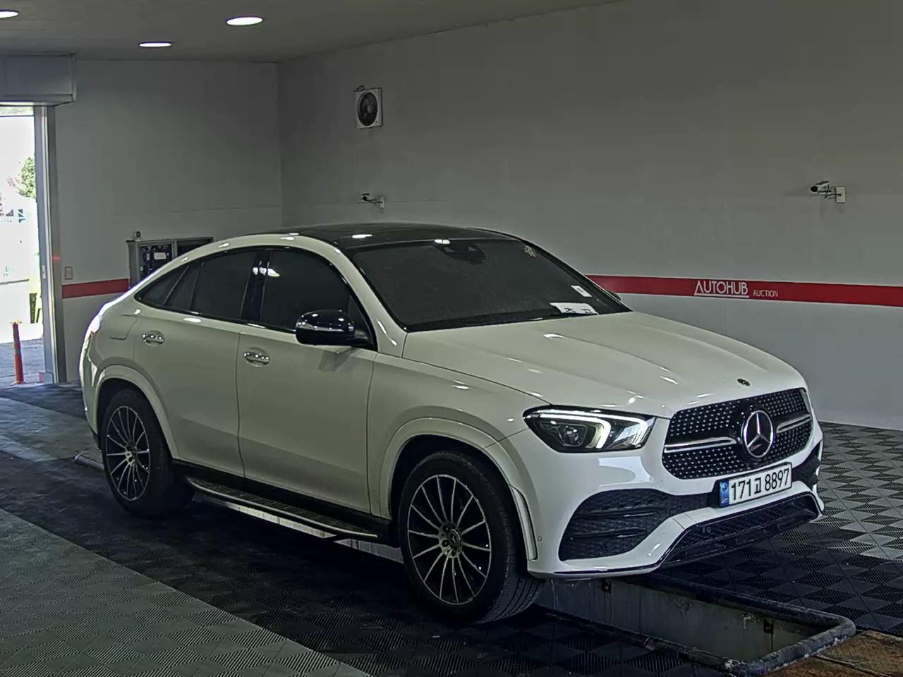Mercedes-Benz GLE-Class 2022 - Image 2