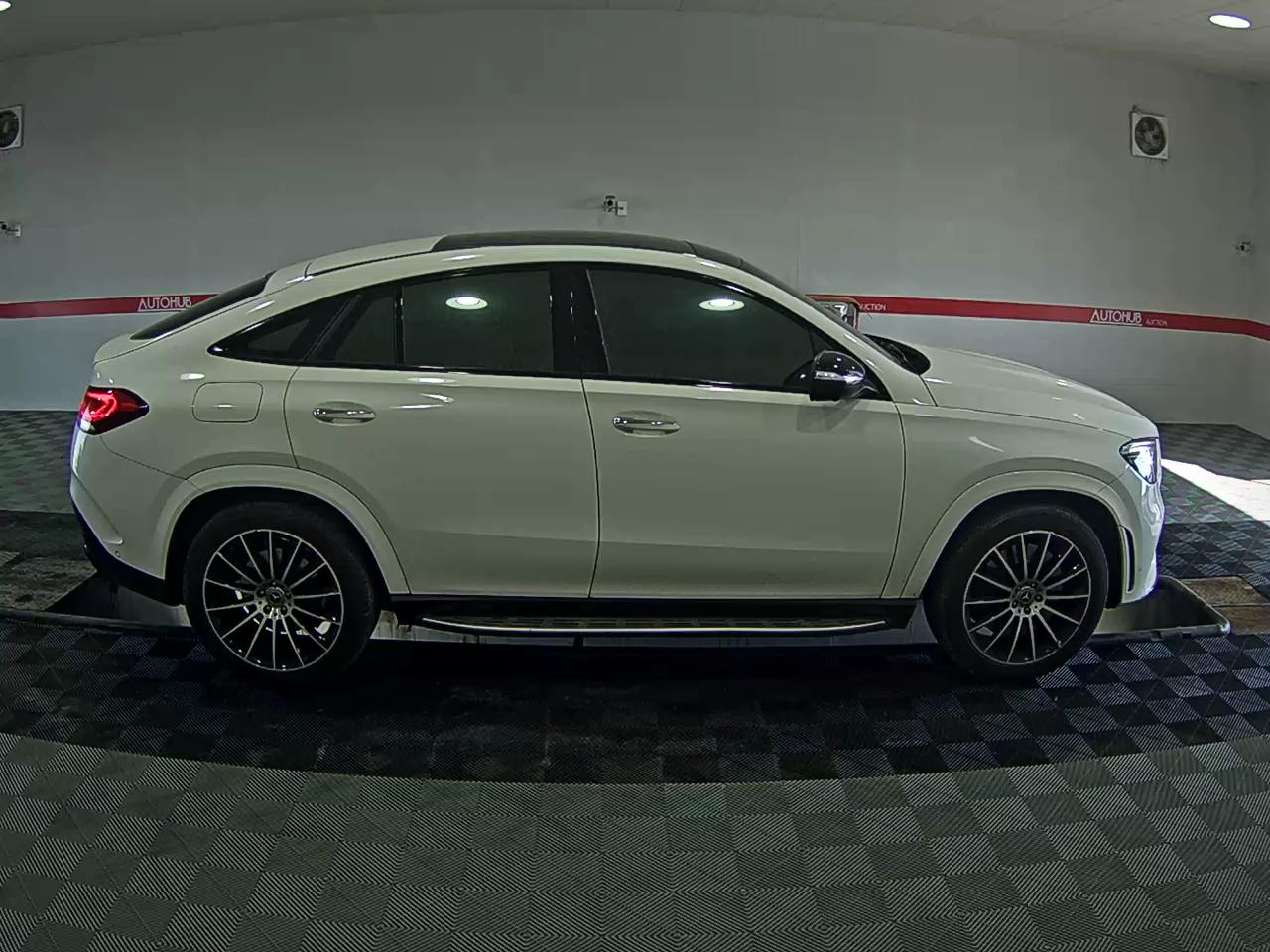 Mercedes-Benz GLE-Class 2022 - Image 3