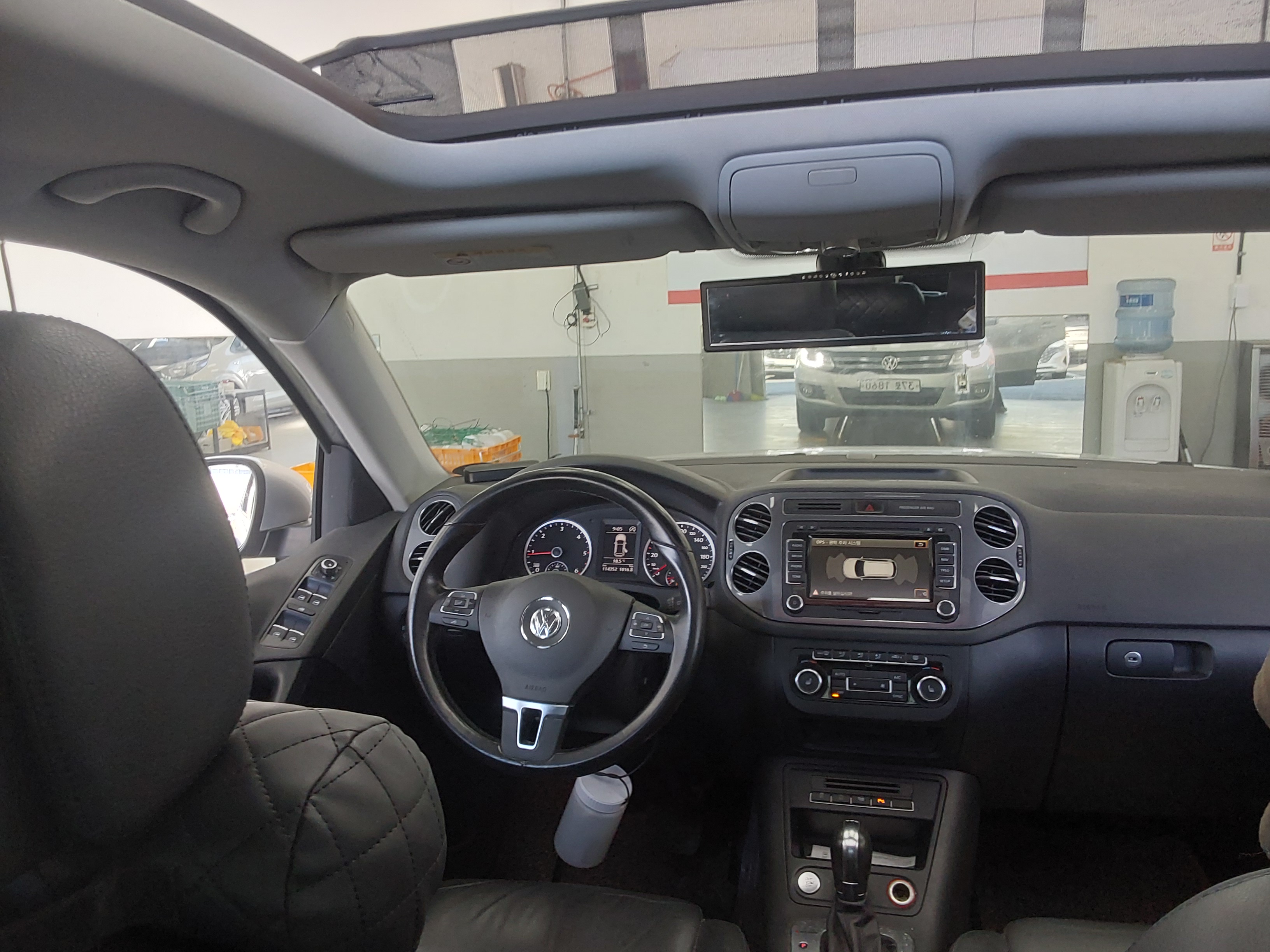 Volkswagen Tiguan - 10