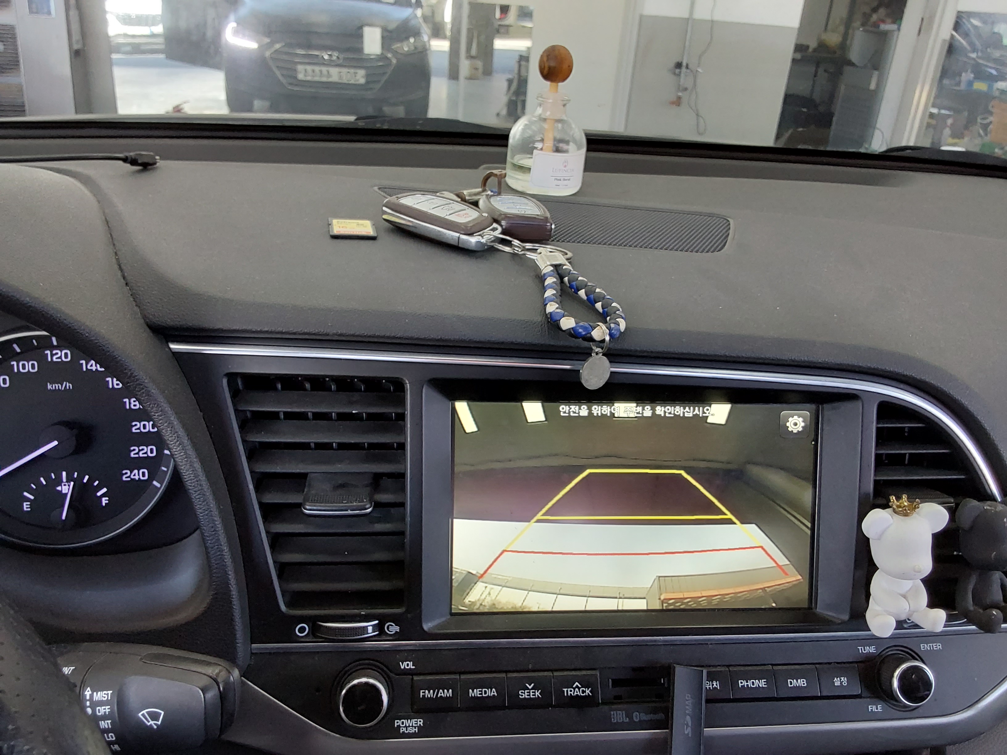 Hyundai Elantra 2016 - Image 16