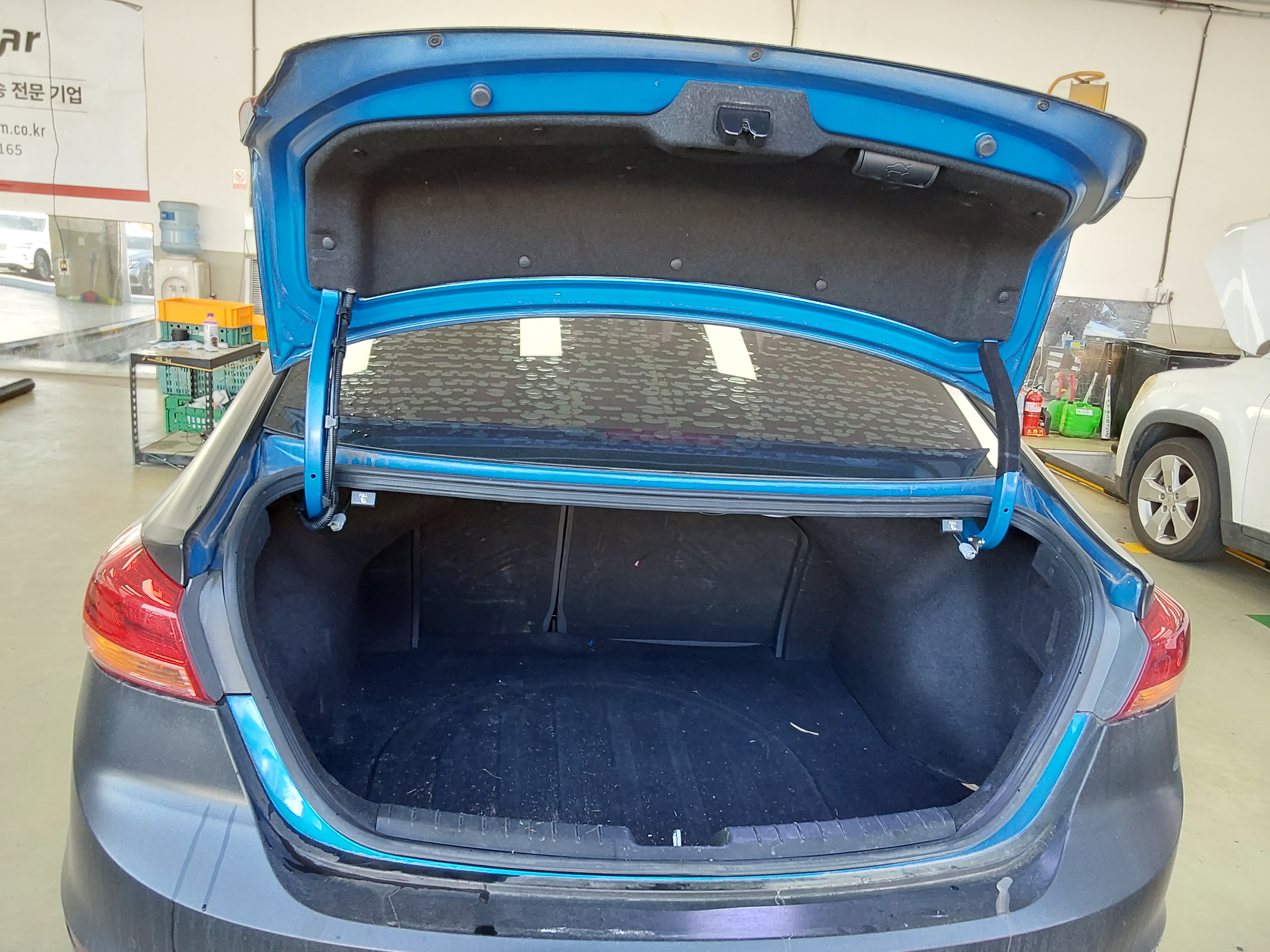 Hyundai Elantra 2016 - Image 14