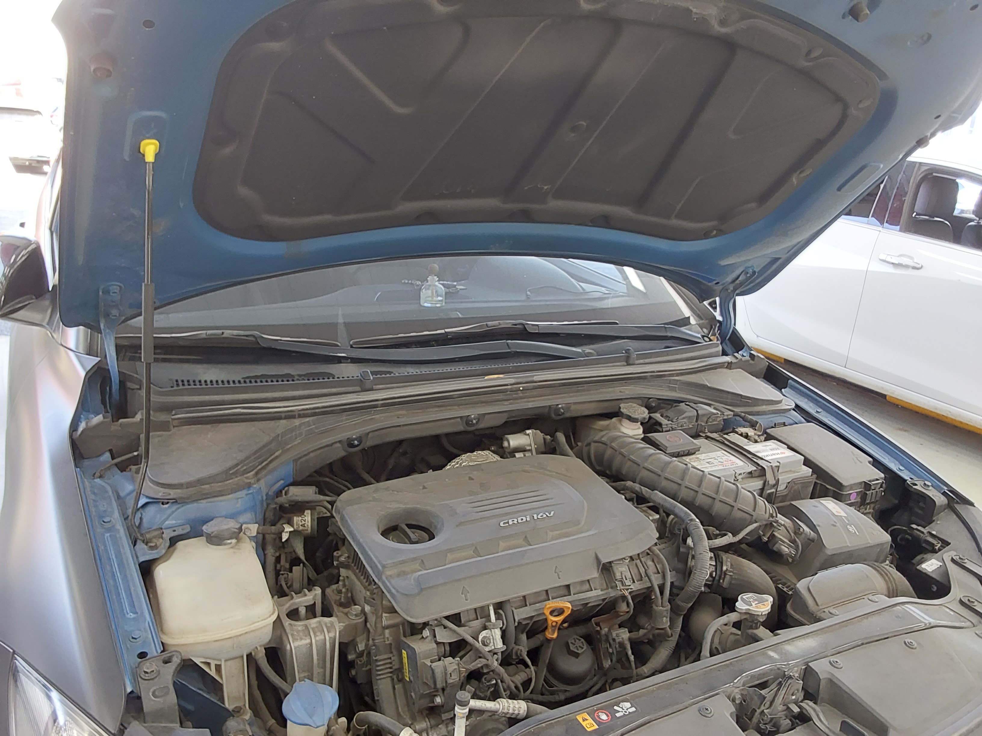 Hyundai Elantra 2016 - Image 18