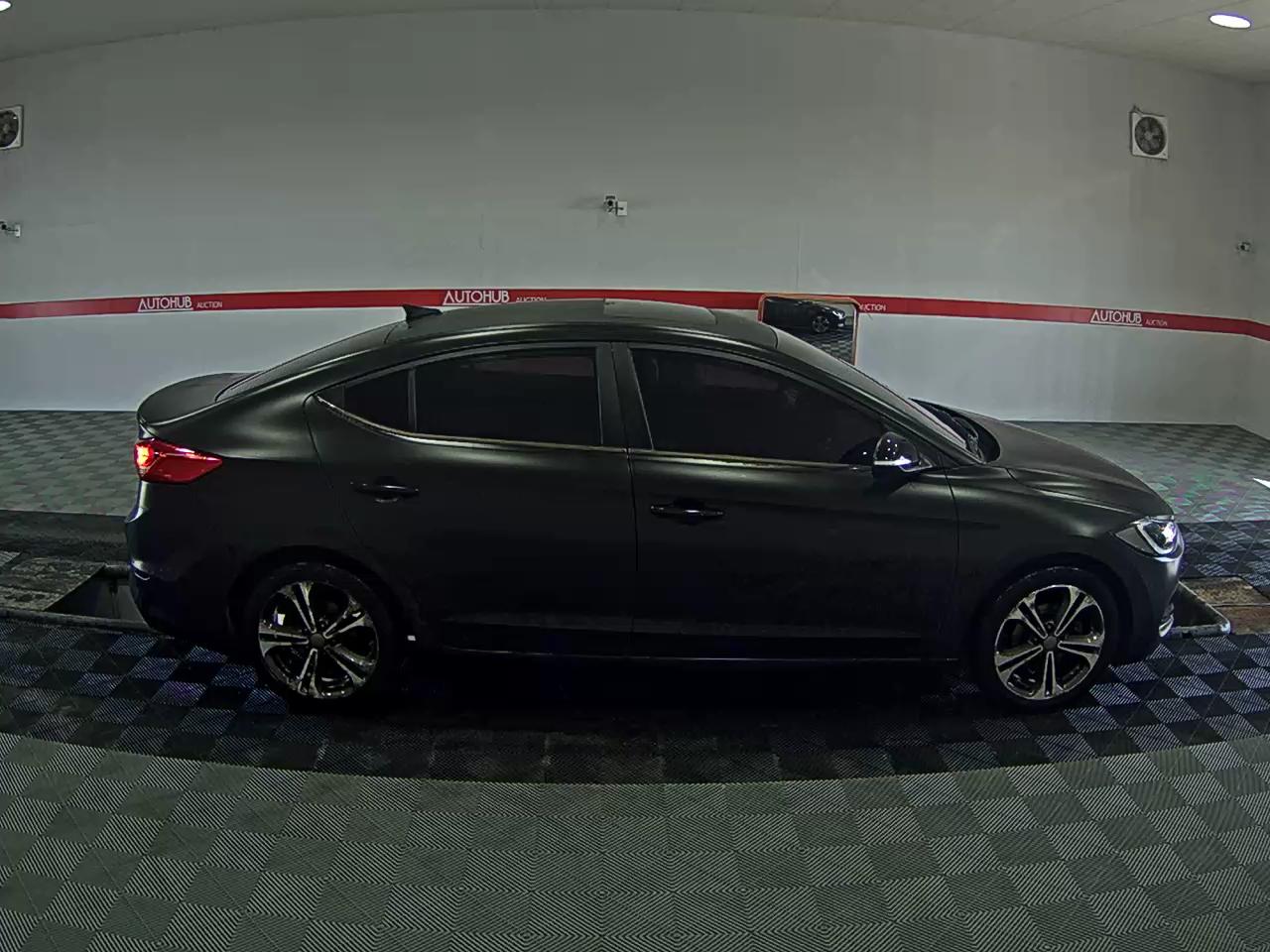Hyundai Elantra 2016 - Image 3