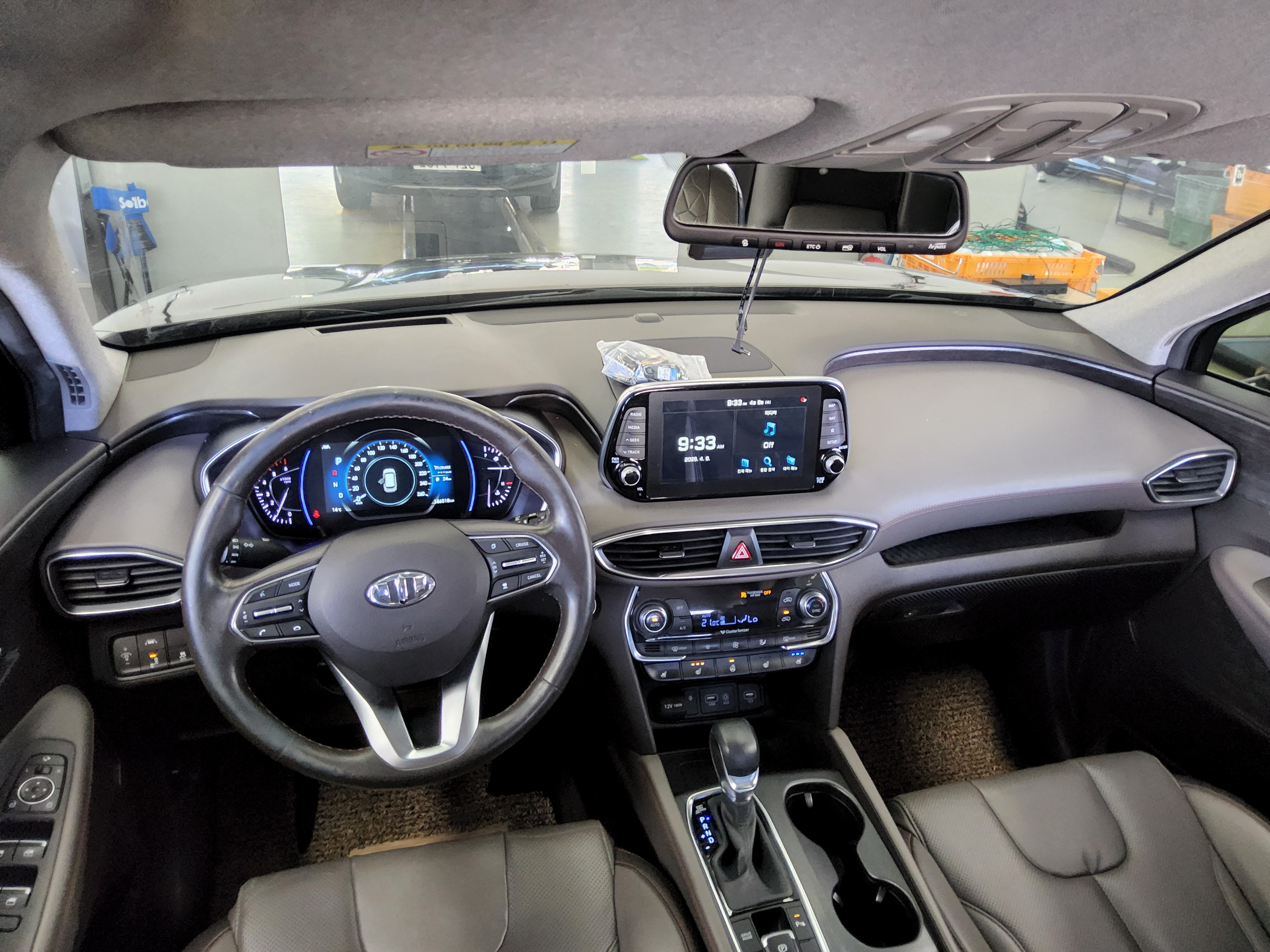 Hyundai Santa Fe 2019 - Image 10