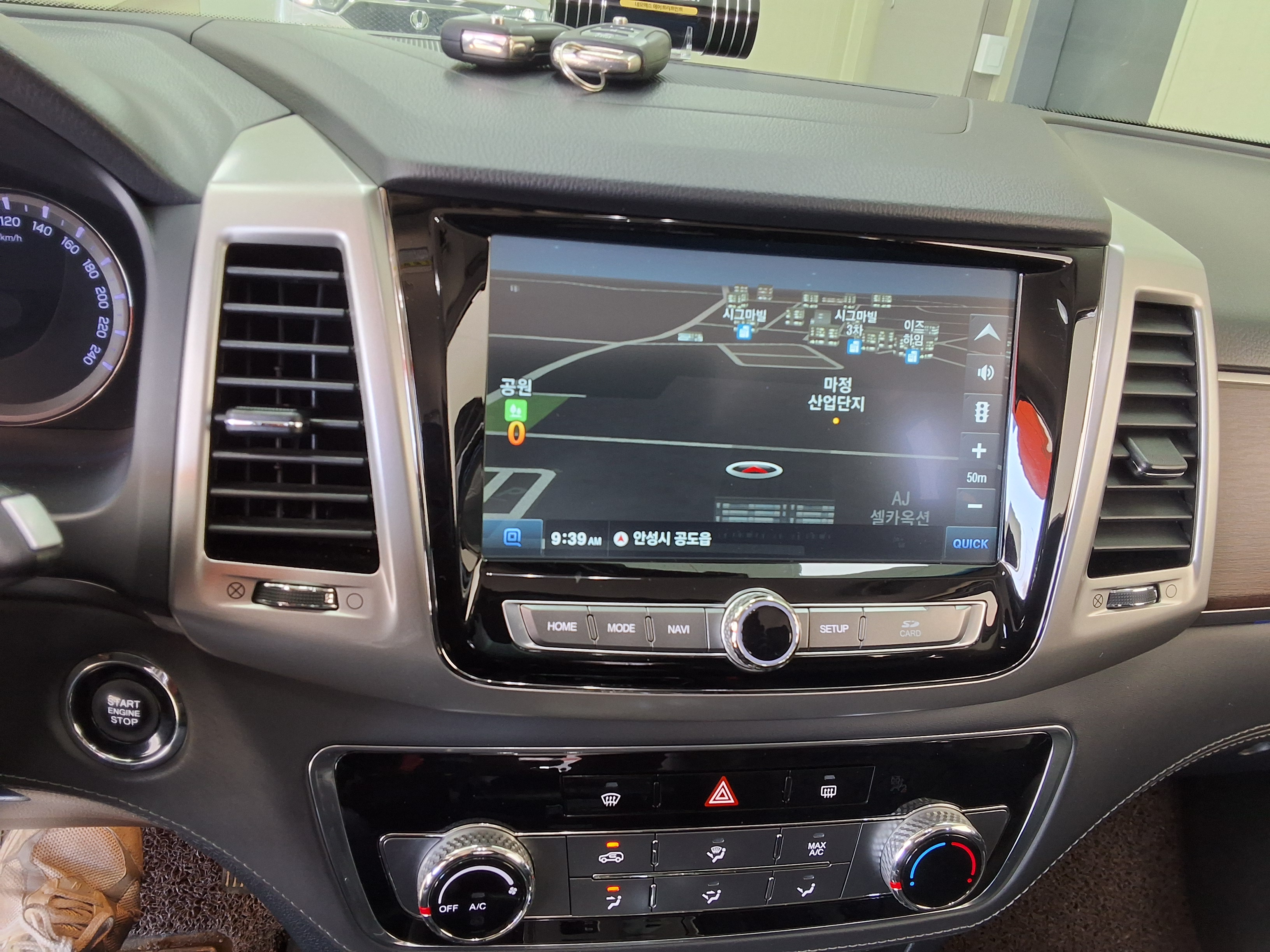 KG Mobility Rexton - 16