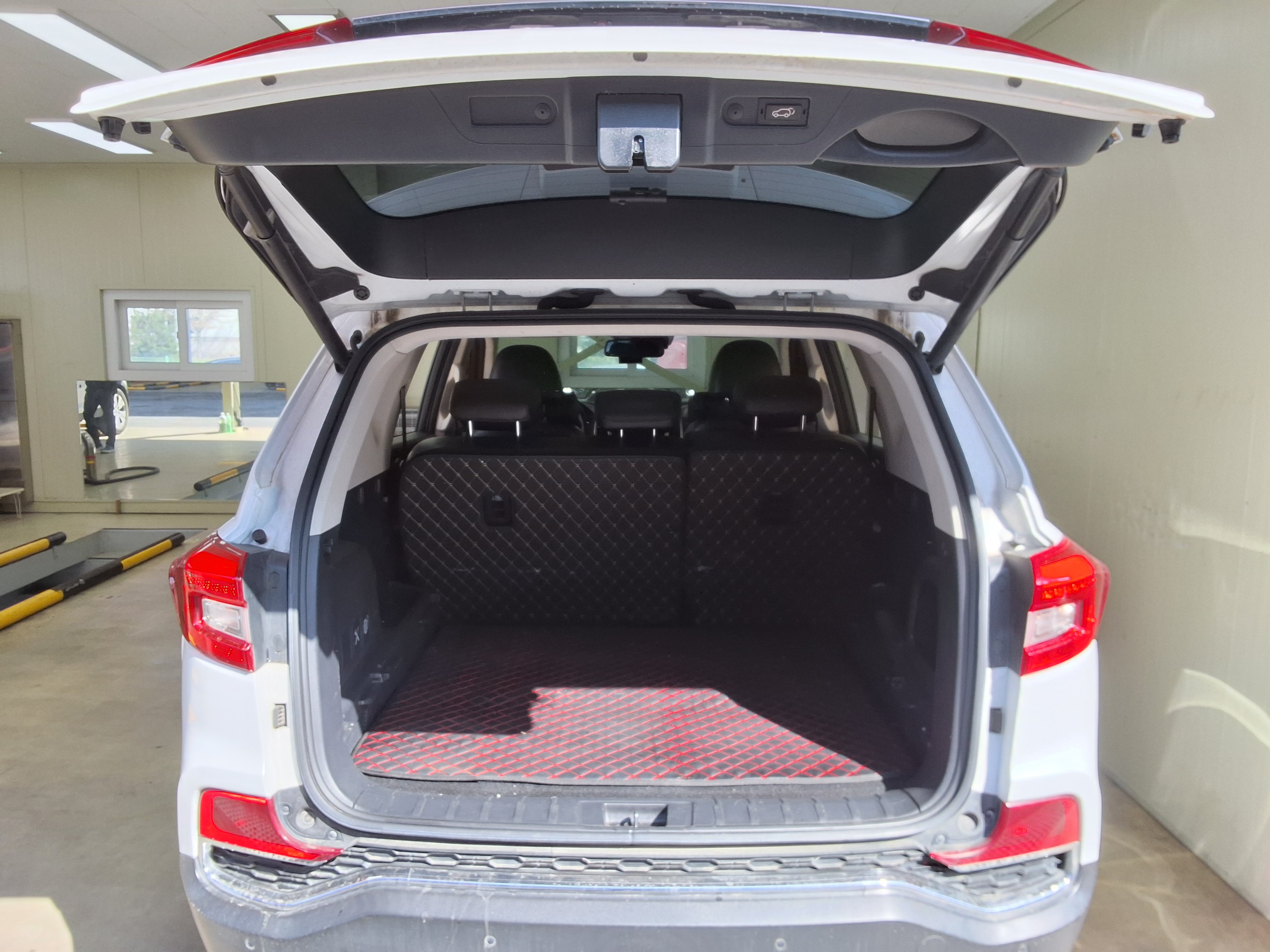KG Mobility Rexton - 14