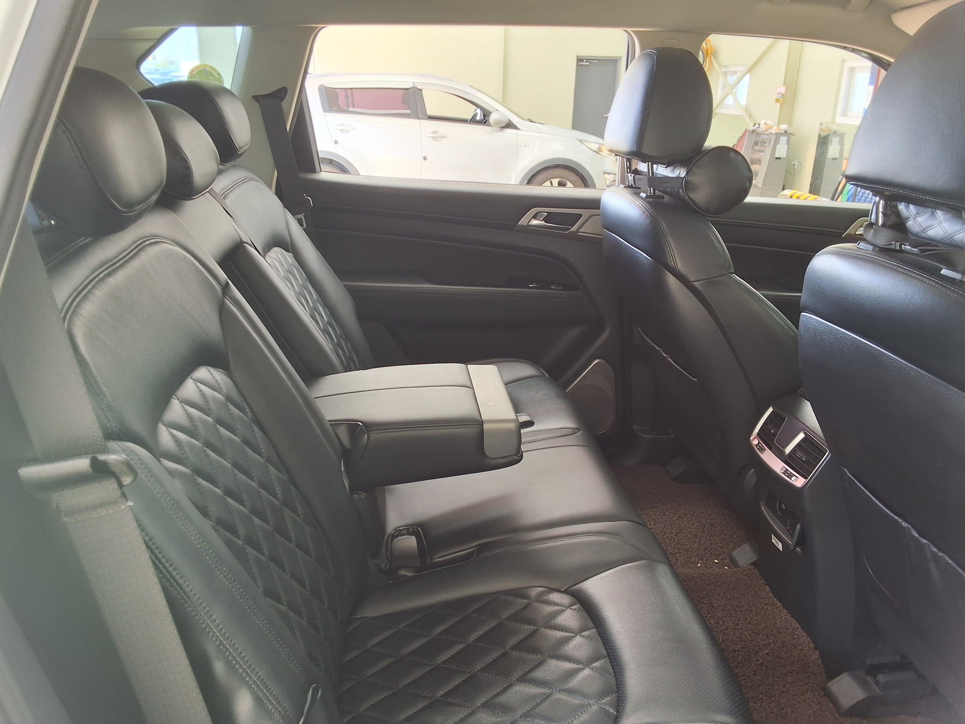 KG Mobility Rexton - 12