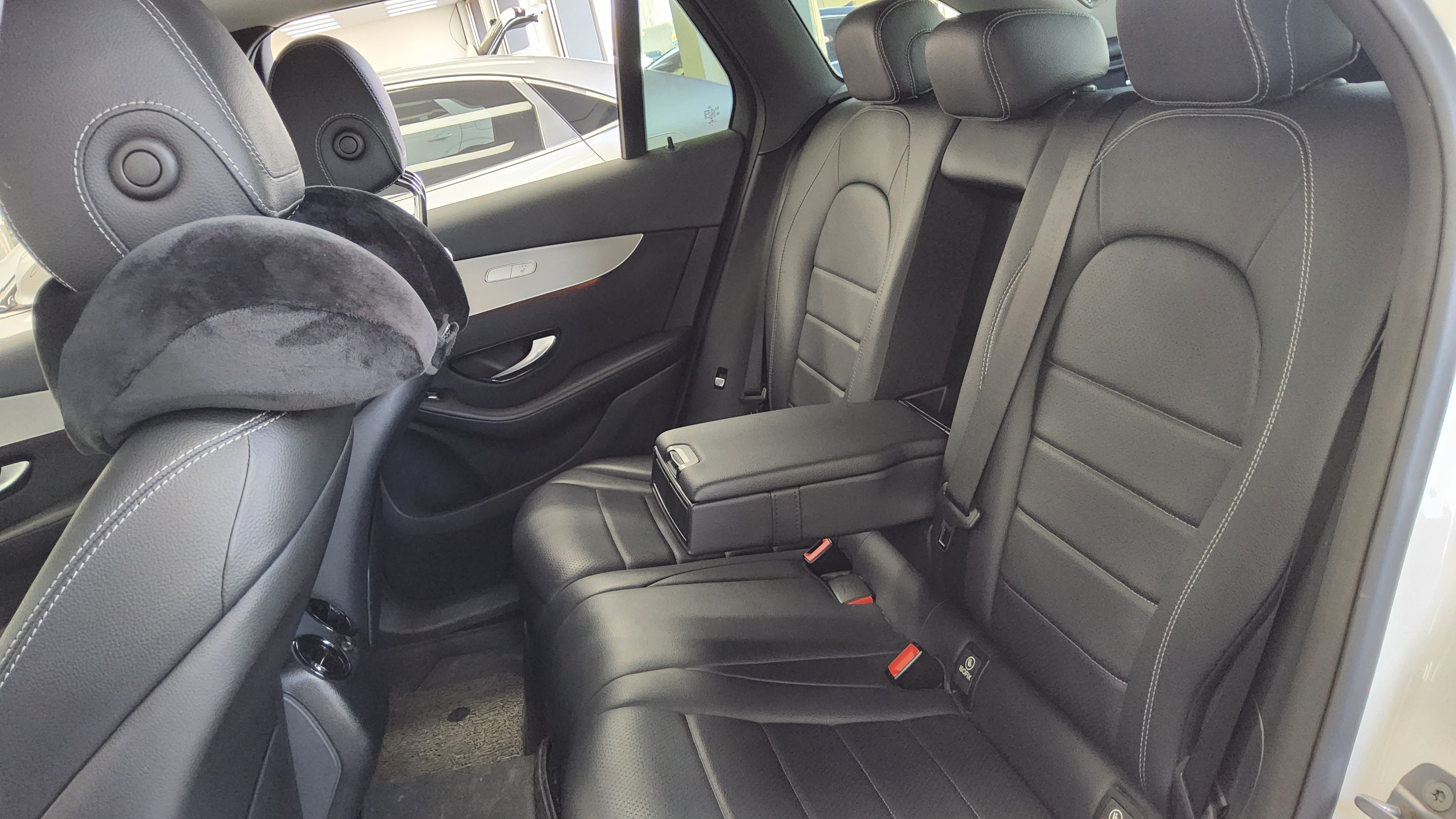 Mercedes-Benz GLC-Class 2017 - Image 11