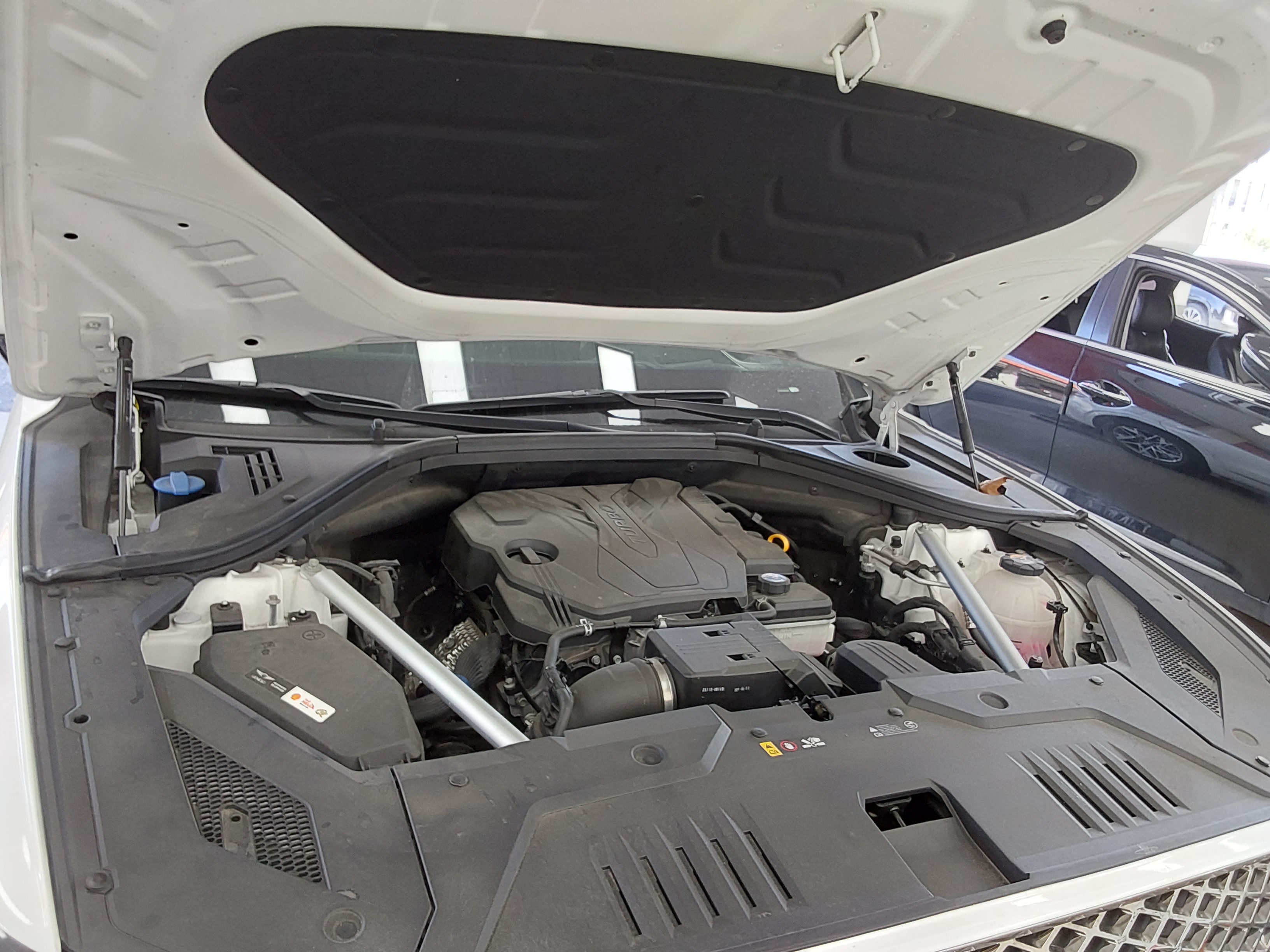 Genesis GV70 2023 - Image 19