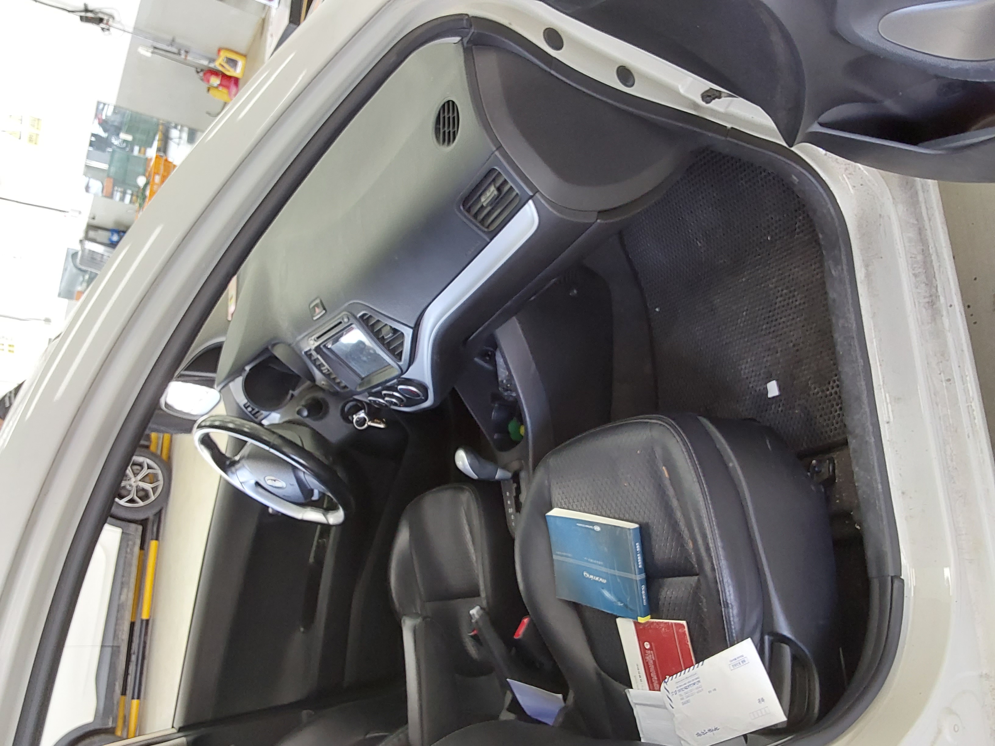 Kia Morning 2014 - Image 13
