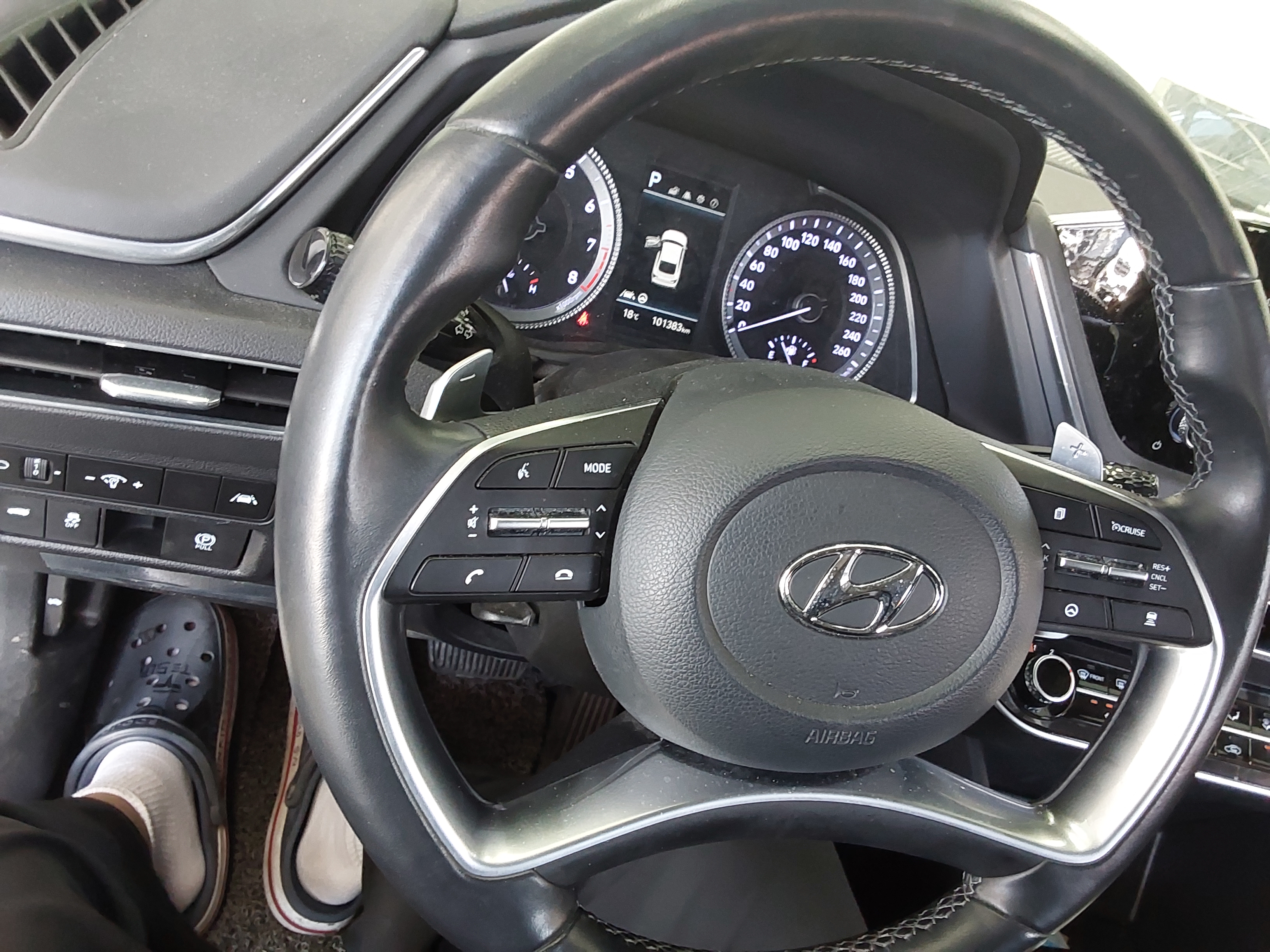 Hyundai Sonata - 16