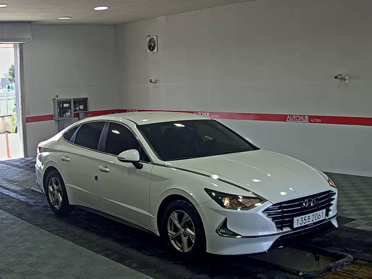 Hyundai Sonata - 2