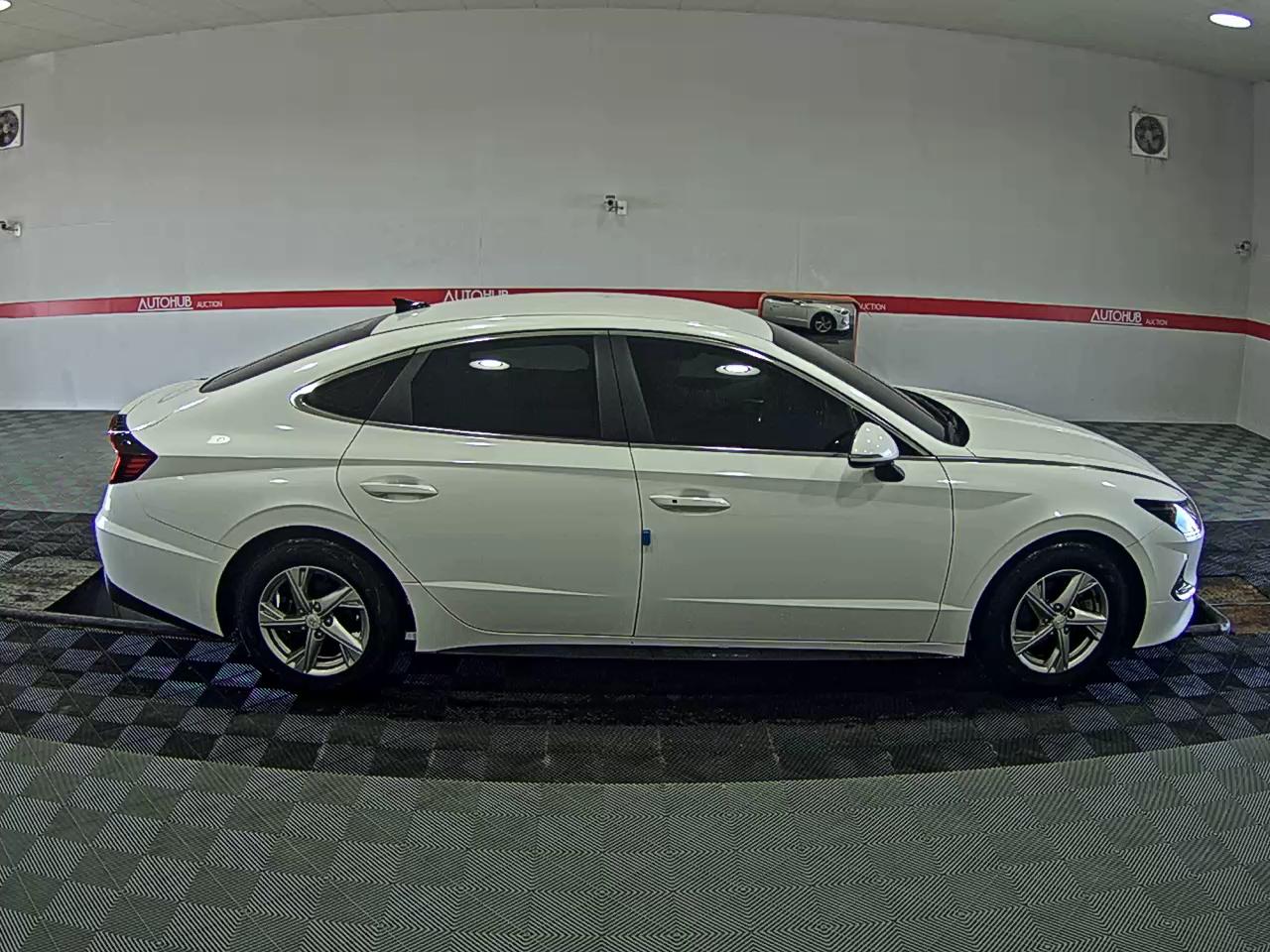 Hyundai Sonata - 3