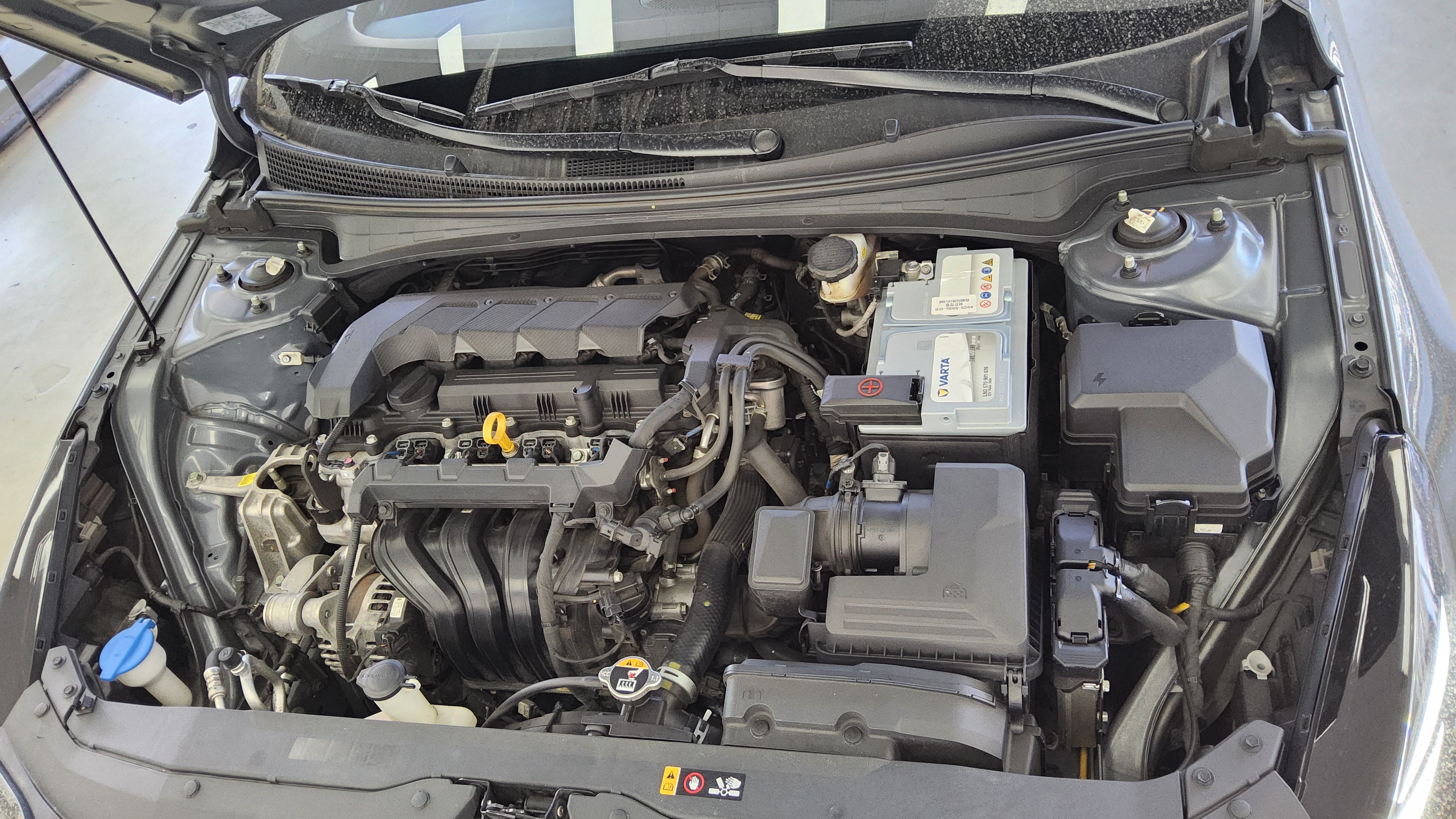 Hyundai Elantra 2023 - Image 20