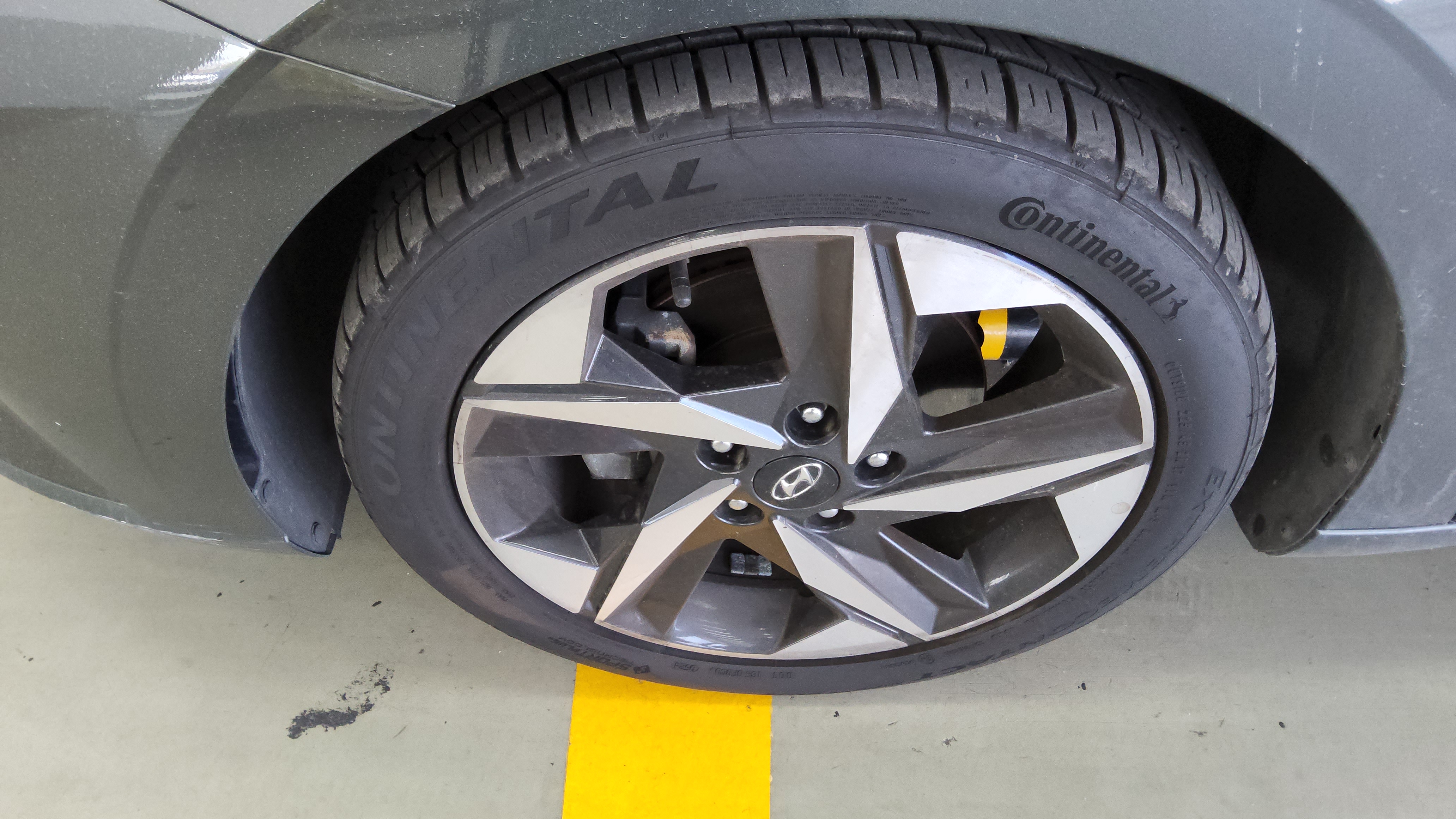 Hyundai Elantra 2023 - Image 16