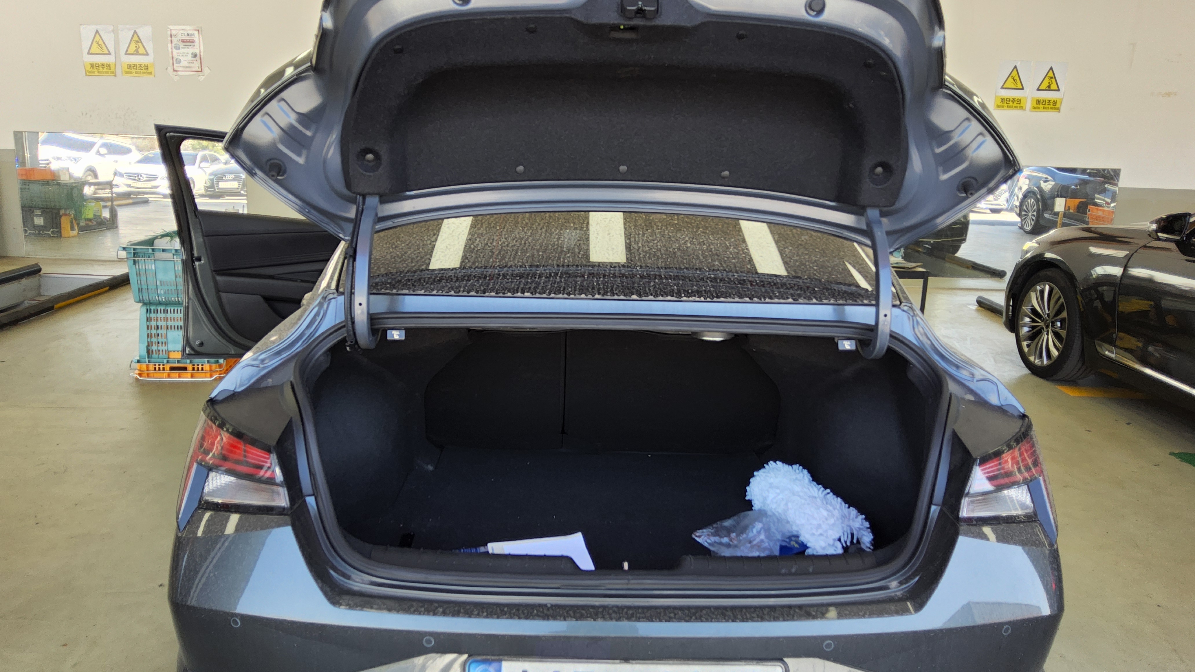 Hyundai Elantra 2023 - Image 14