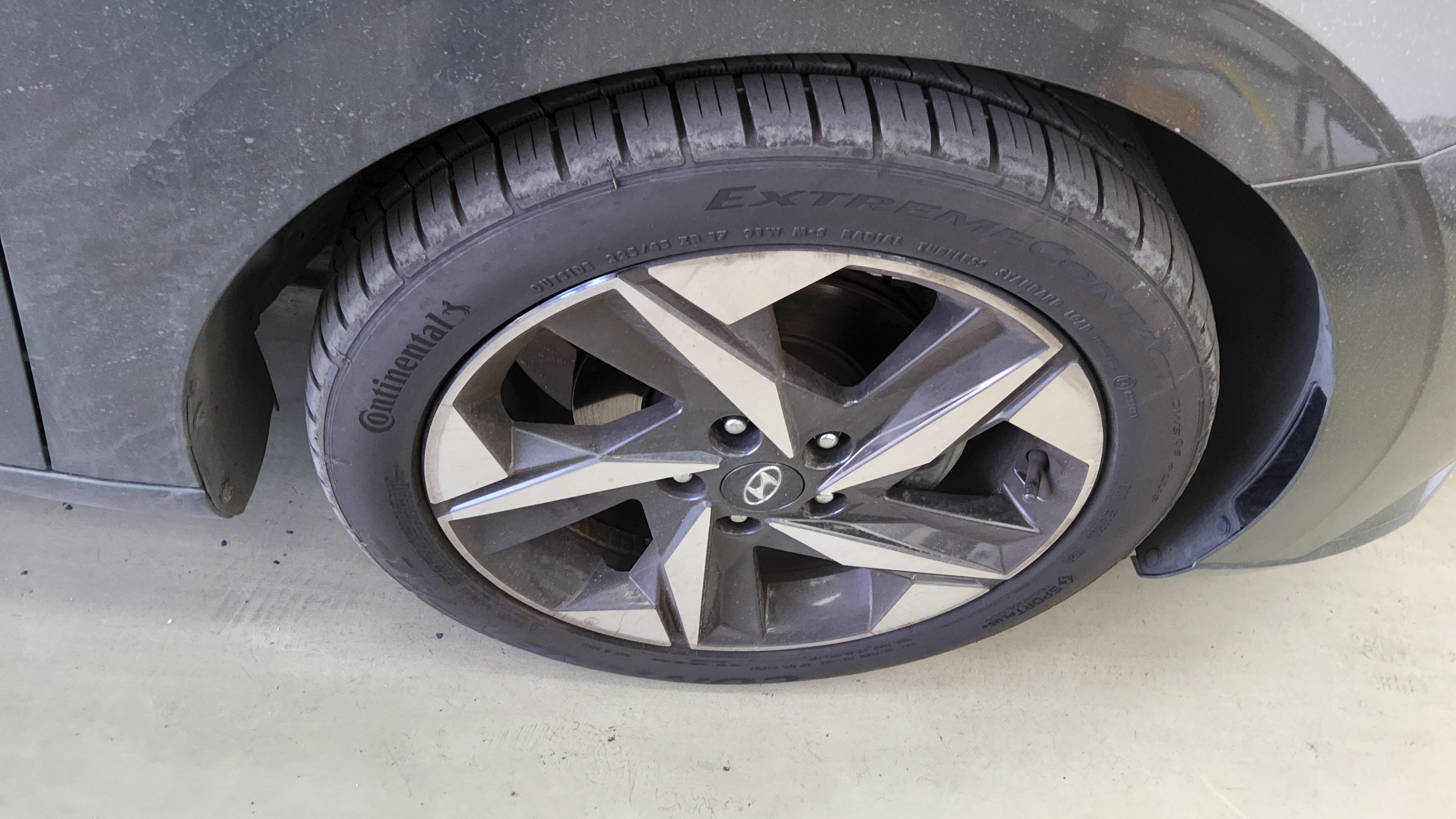 Hyundai Elantra 2023 - Image 18