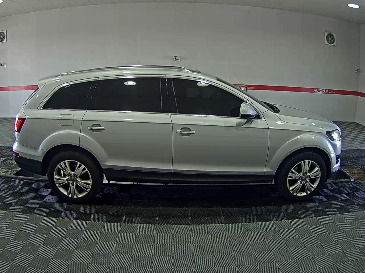 أودي Q7 - 3