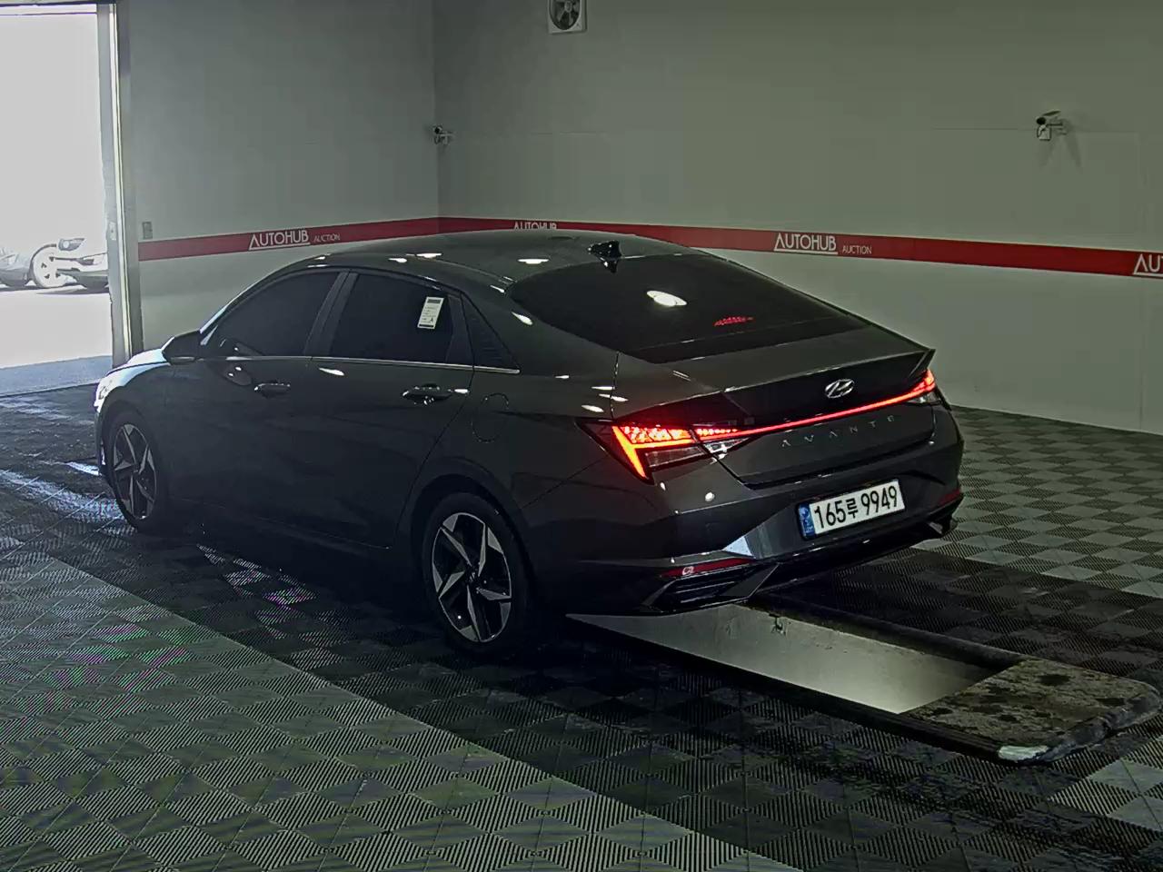 Hyundai Elantra 2023 - Image 5