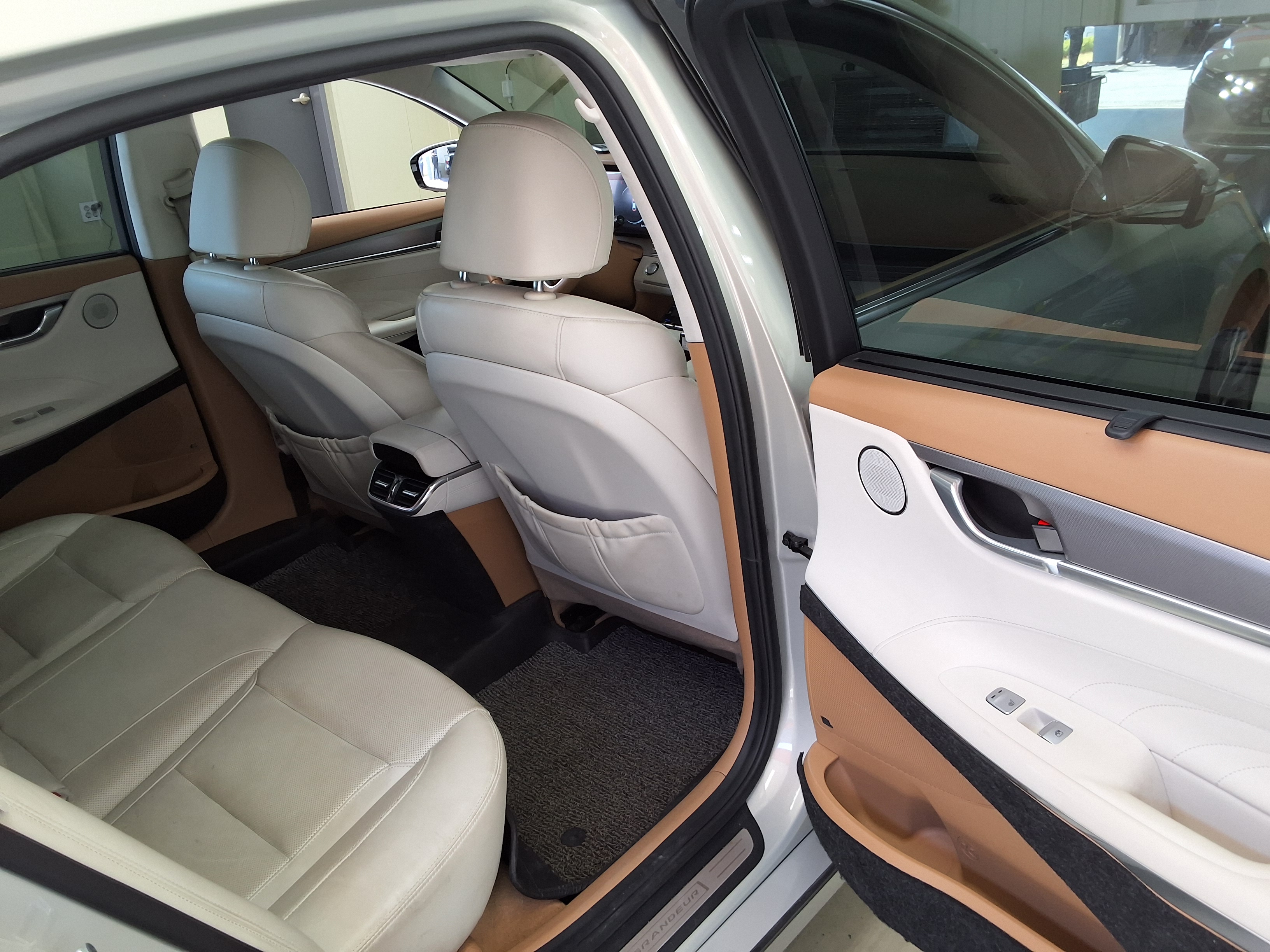 هيونداي جرانجر 2020 - صورة 12