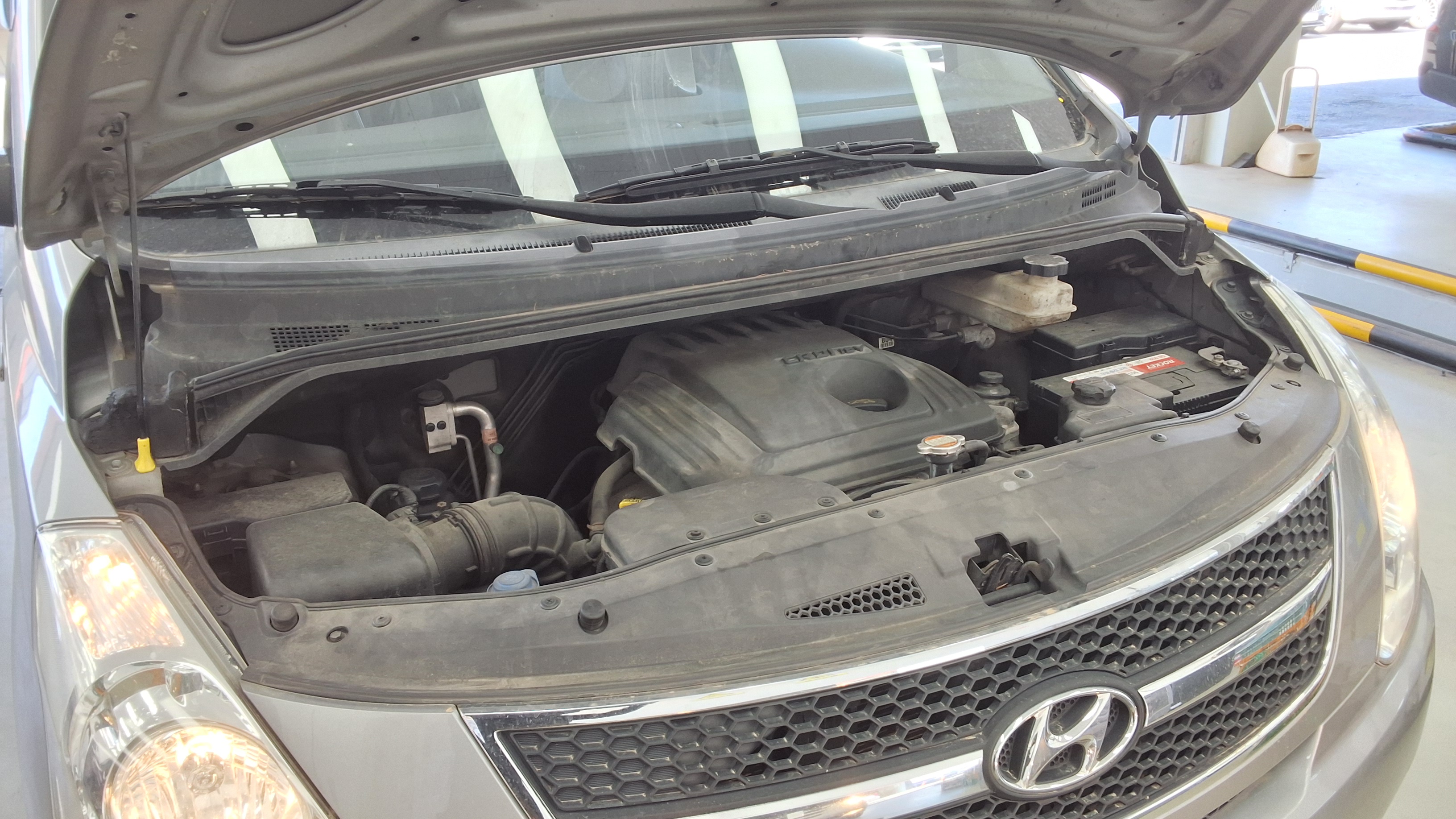 Hyundai Grand Starex - 20