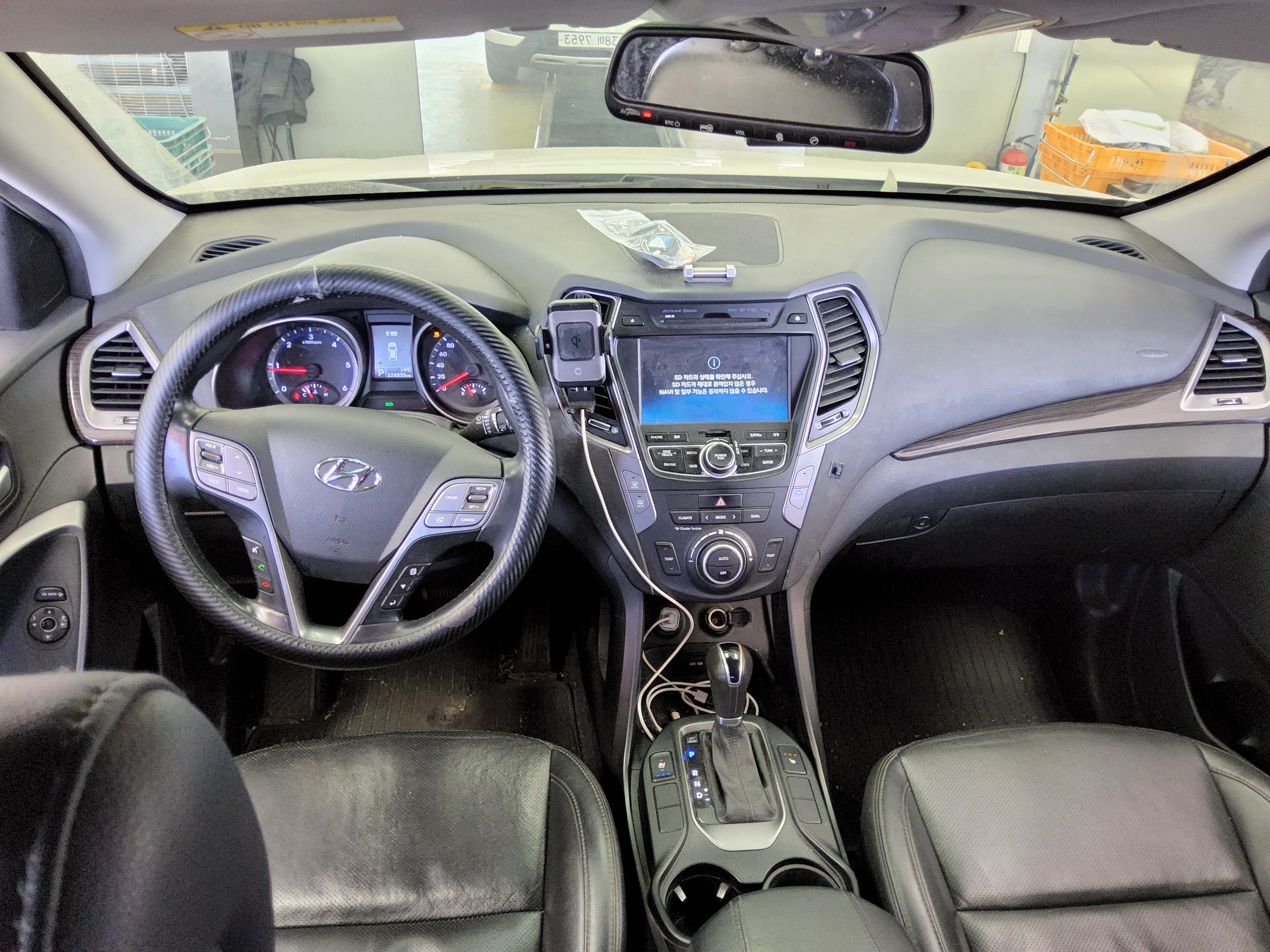 Hyundai Santa Fe 2013 - Image 10