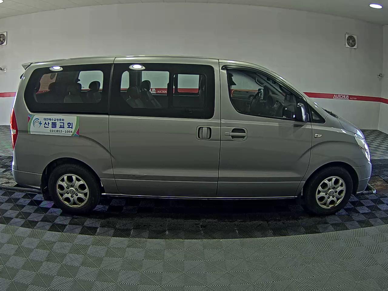 Hyundai Grand Starex - 3