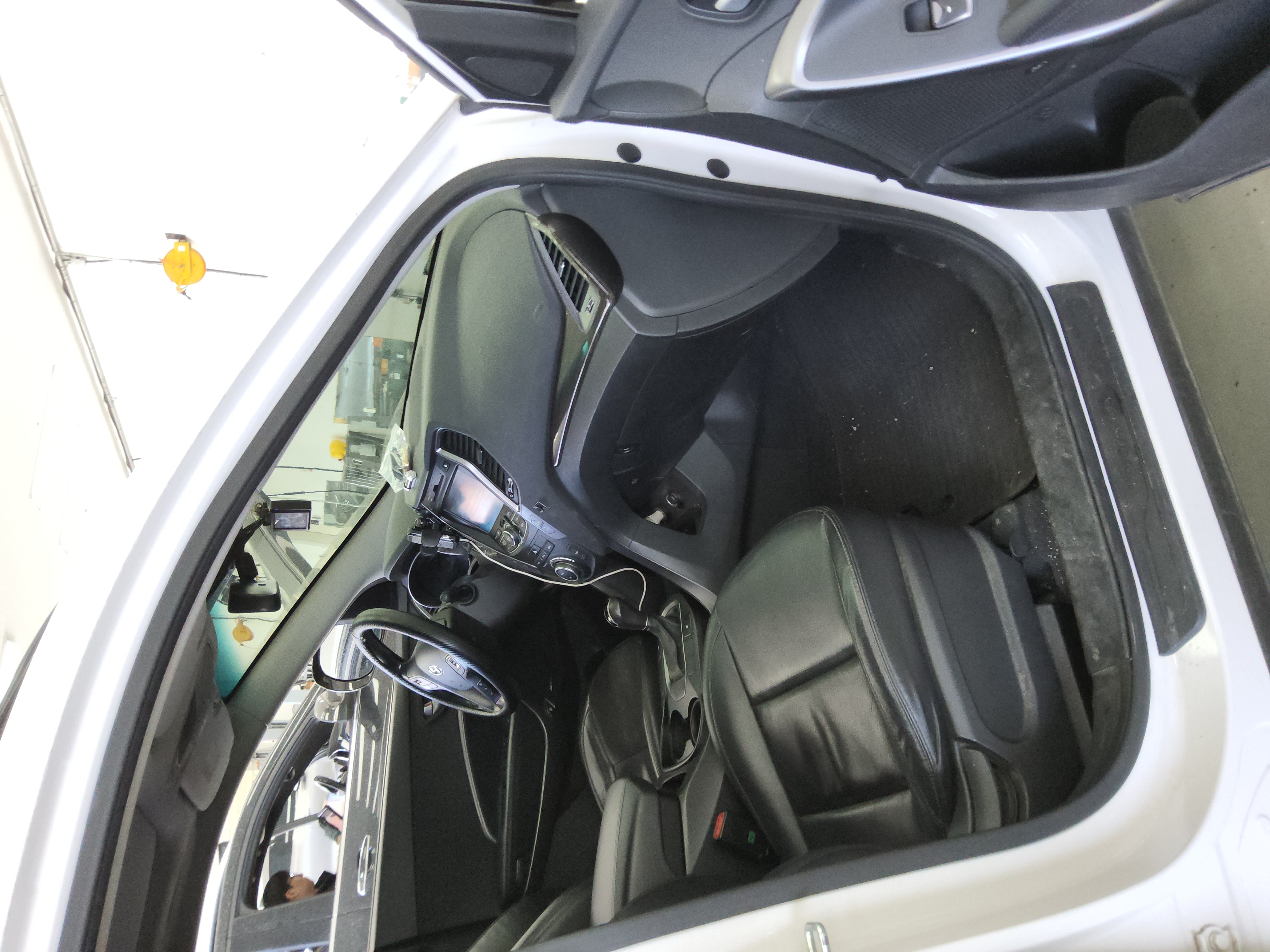 Hyundai Santa Fe 2013 - Image 13