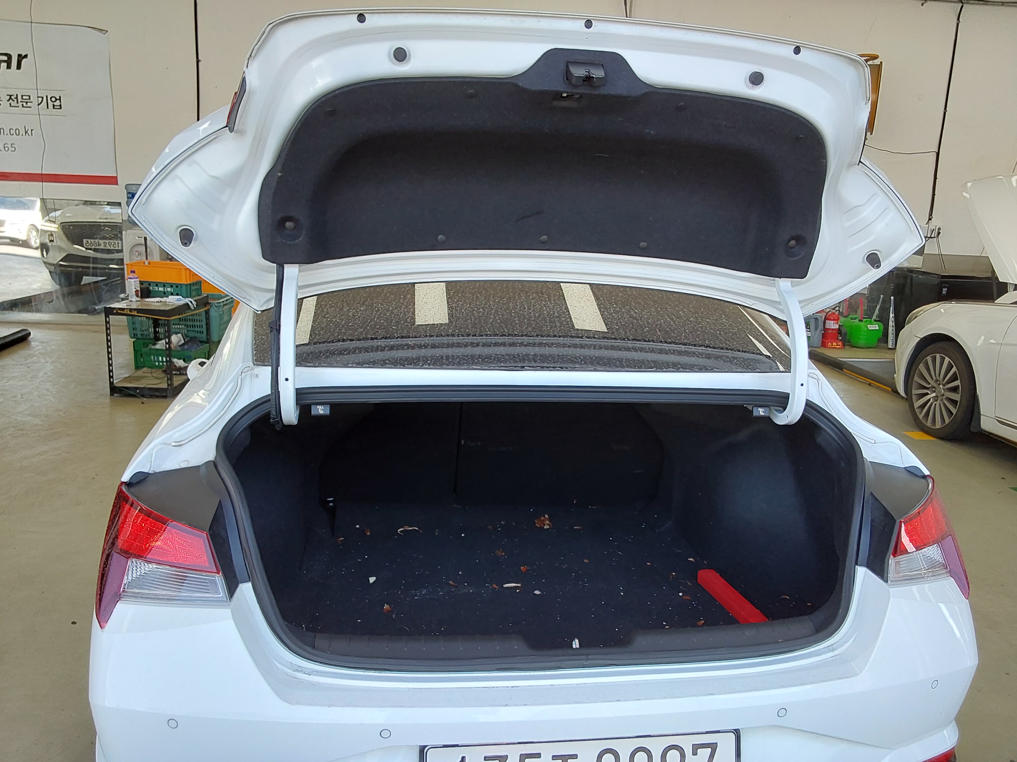 Hyundai Elantra 2023 - Image 14