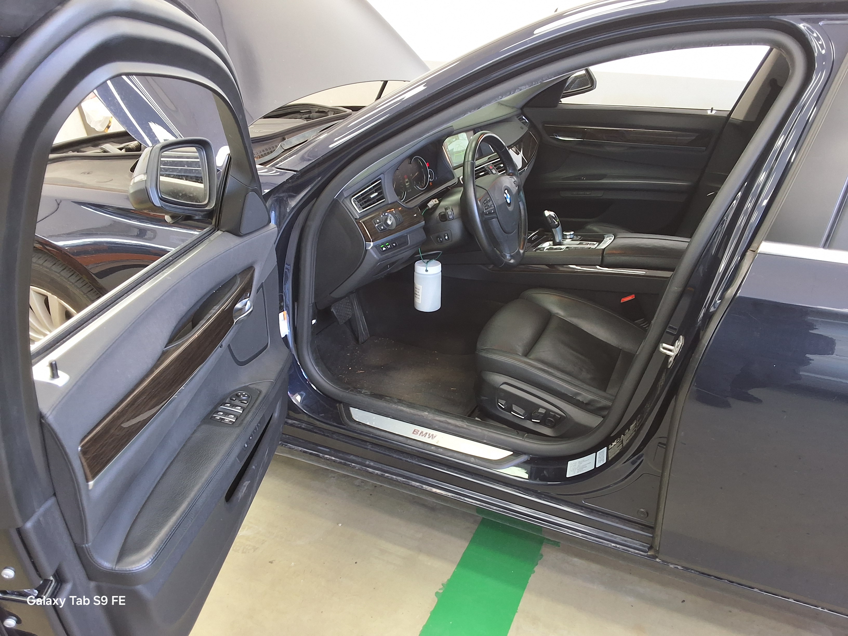BMW 7 Series - 9