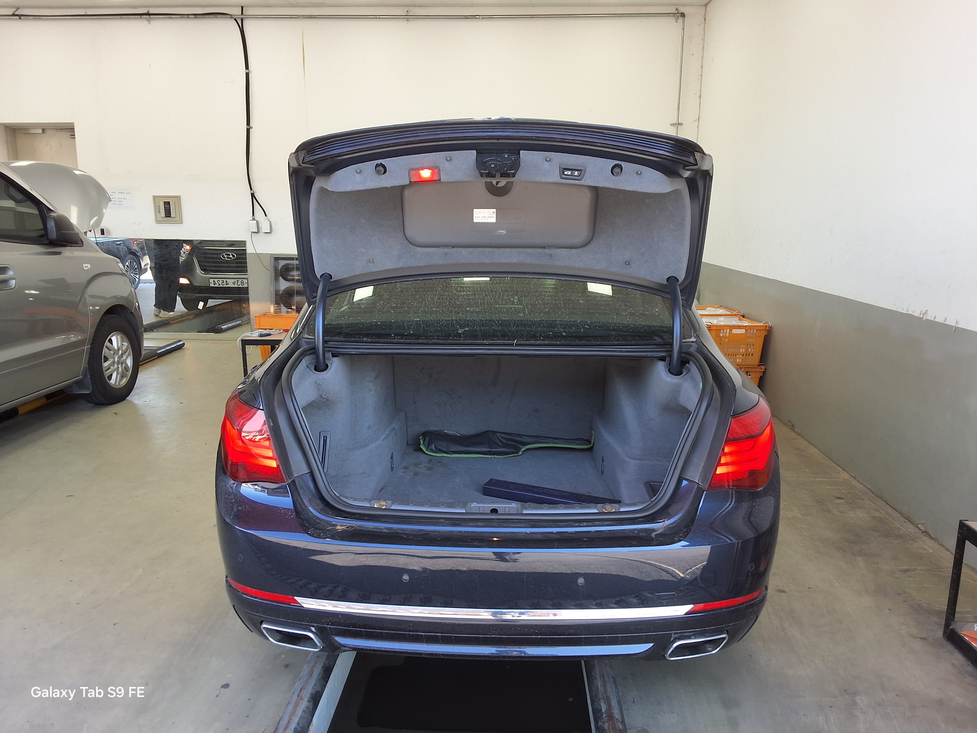 BMW 7 Series - 14