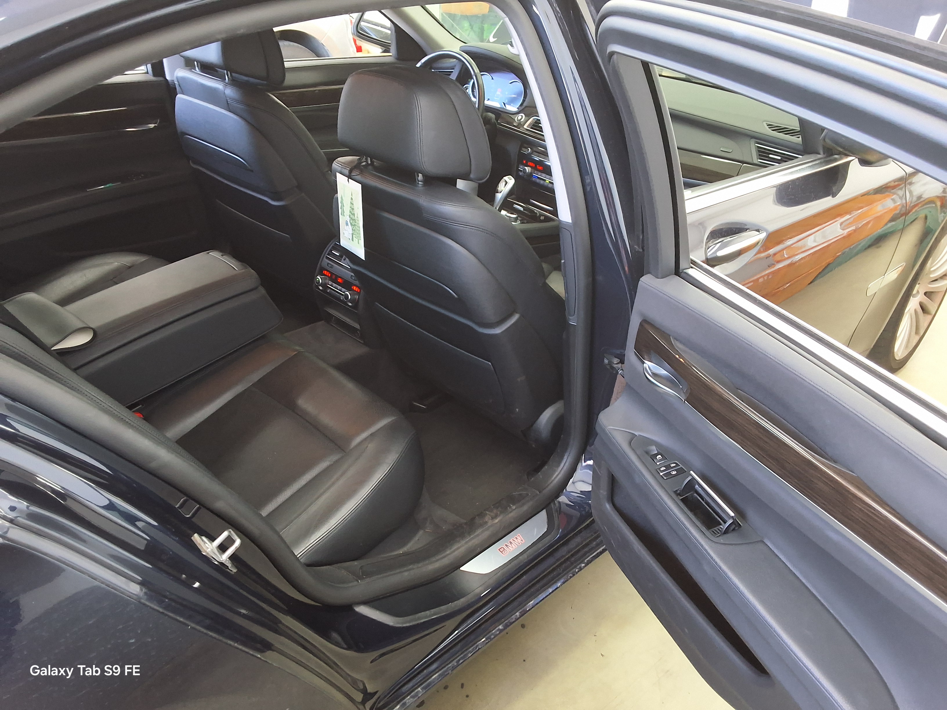 BMW 7 Series - 12