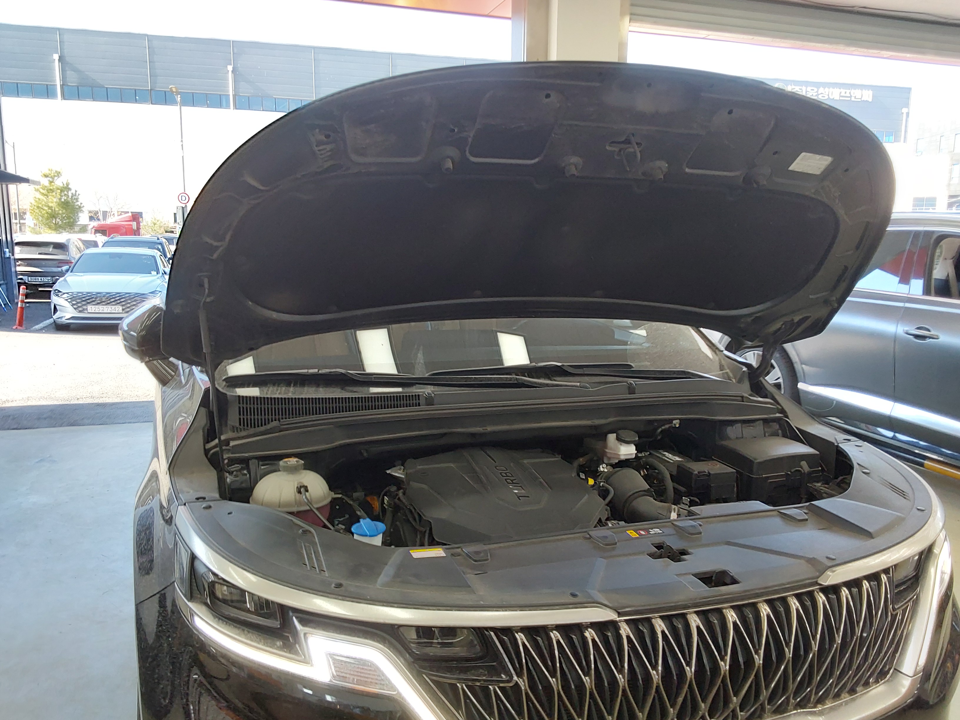 Kia SEDONA 2023 - Image 19