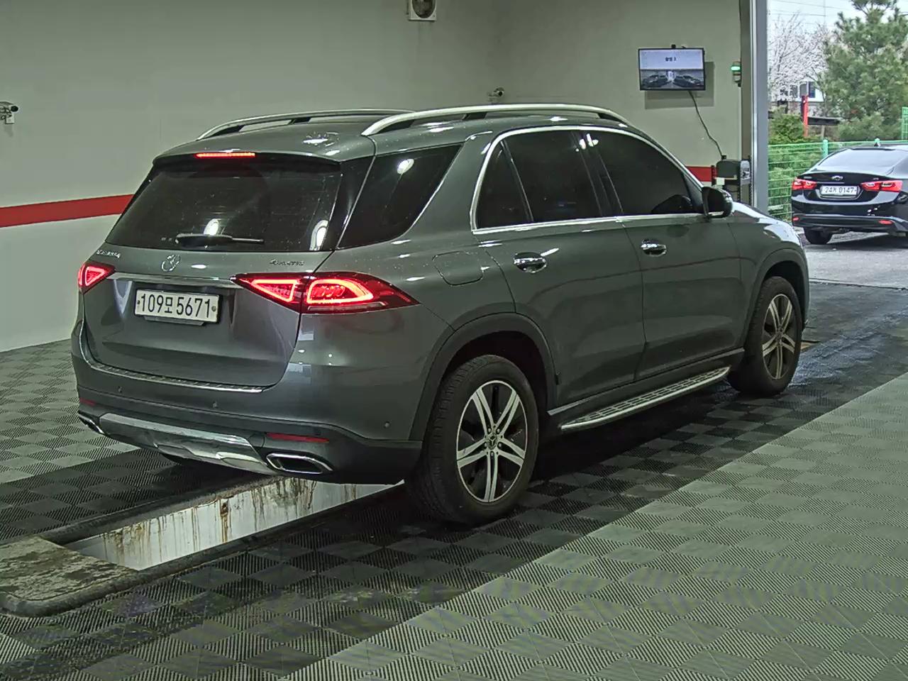 مرسيدس بنز GLE 2020 - صورة 4