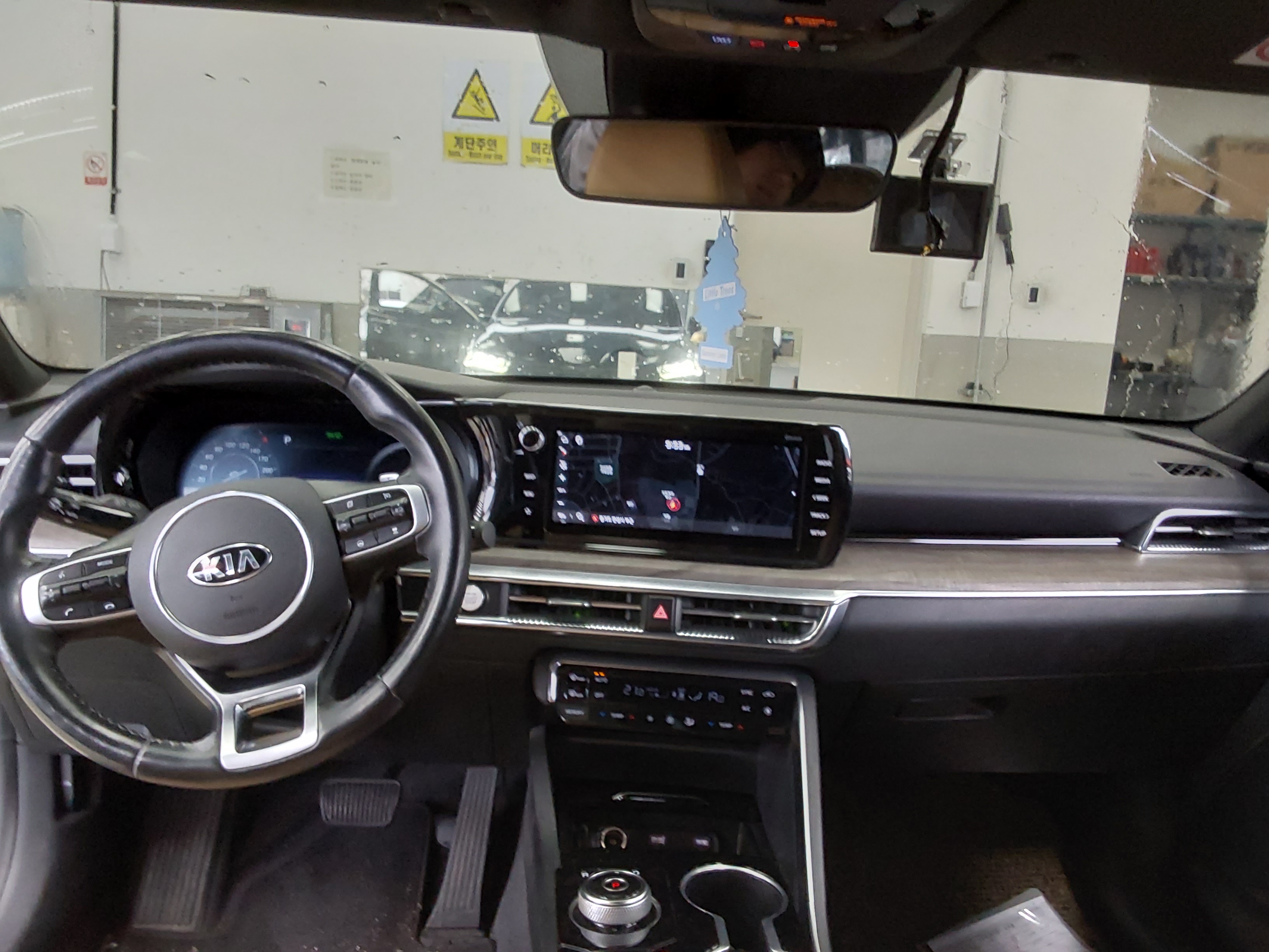 Kia K5 2021 - Image 10
