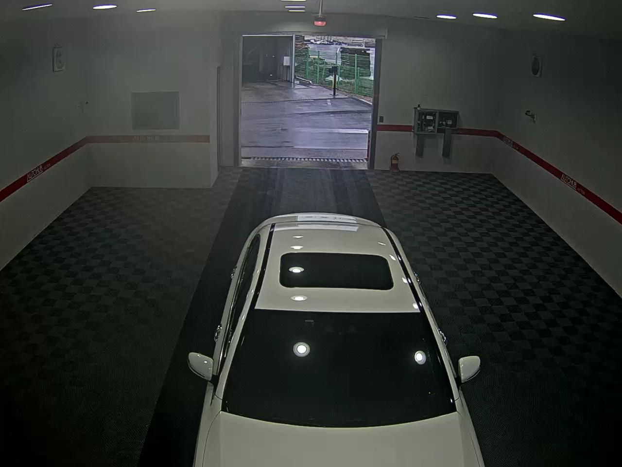 مرسيدس بنز إي كلاس 2022 - صورة 6