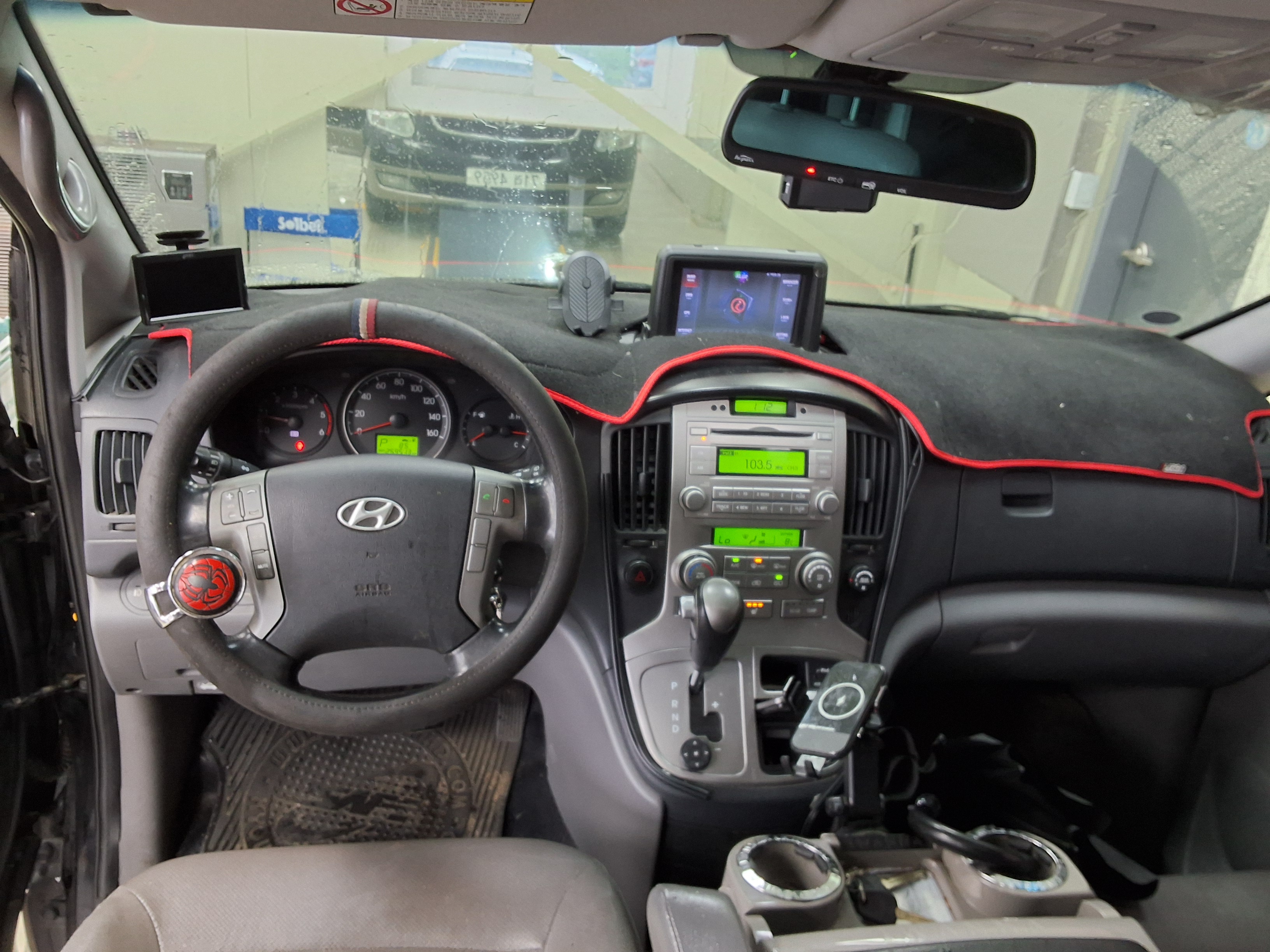 2015 - hyundai grand starex