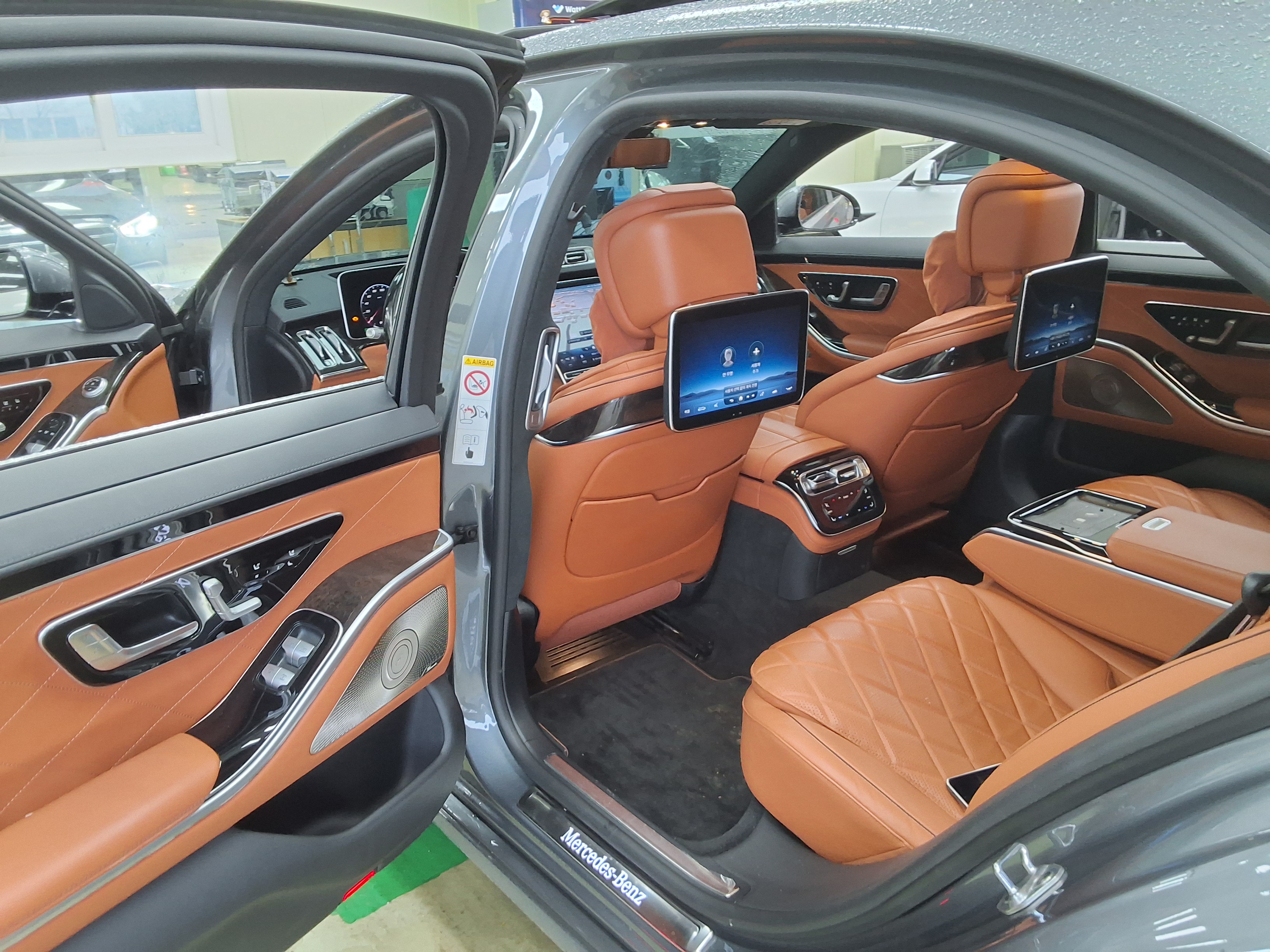 Mercedes-Benz S-Class 2021 - Image 11