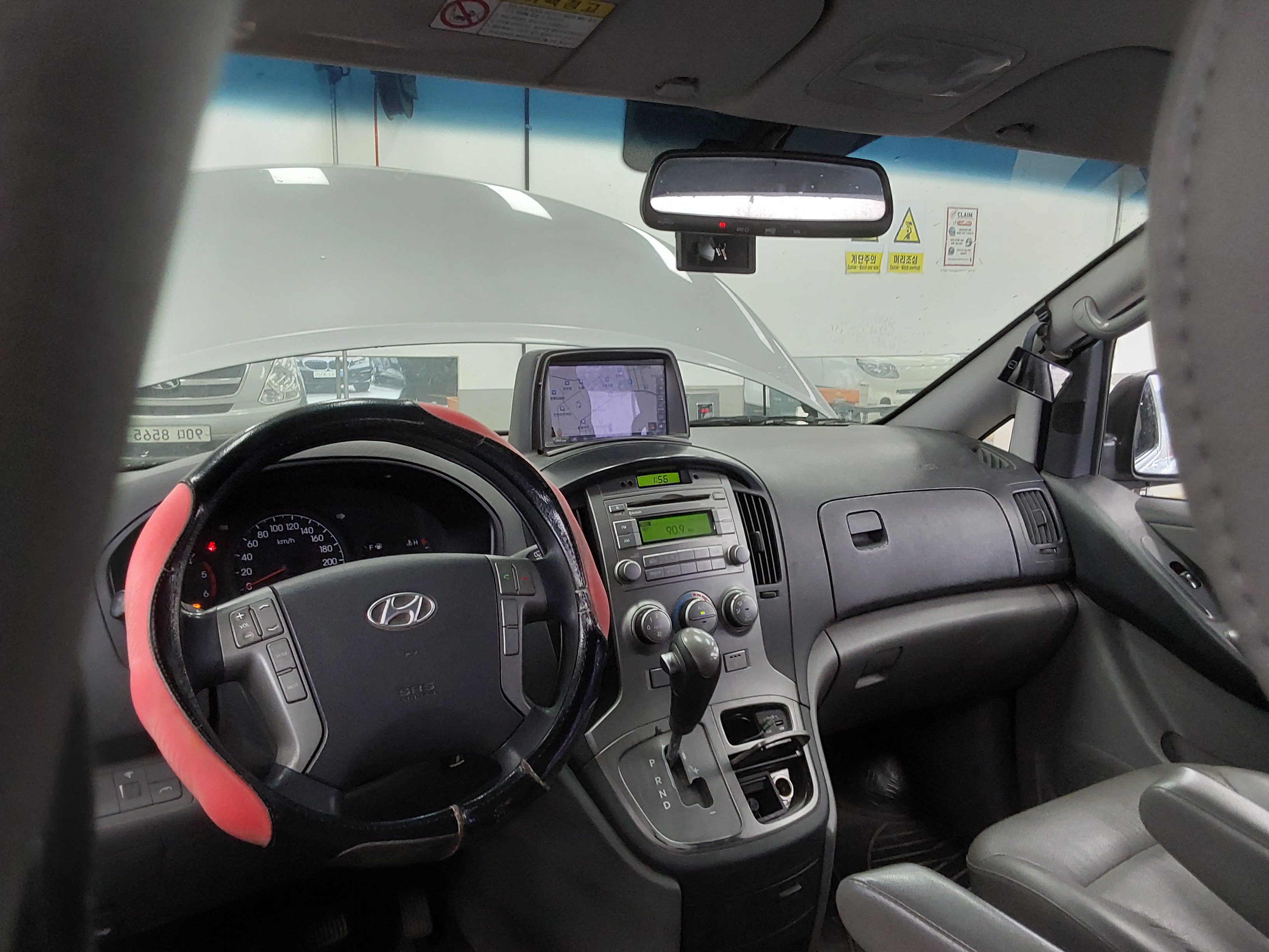 Hyundai Grand Starex 2015 - Image 10