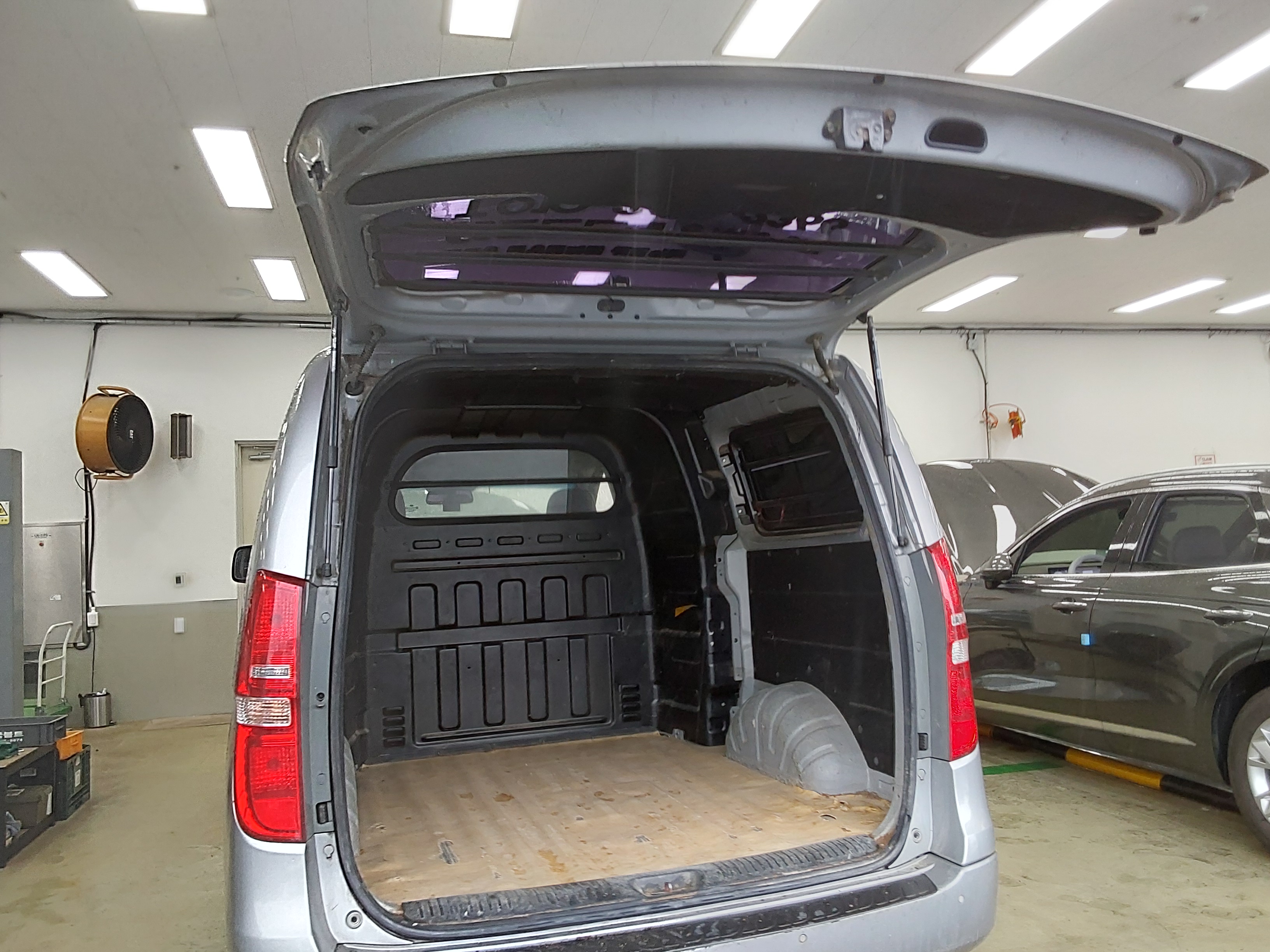 Hyundai Grand Starex 2015 - Image 14