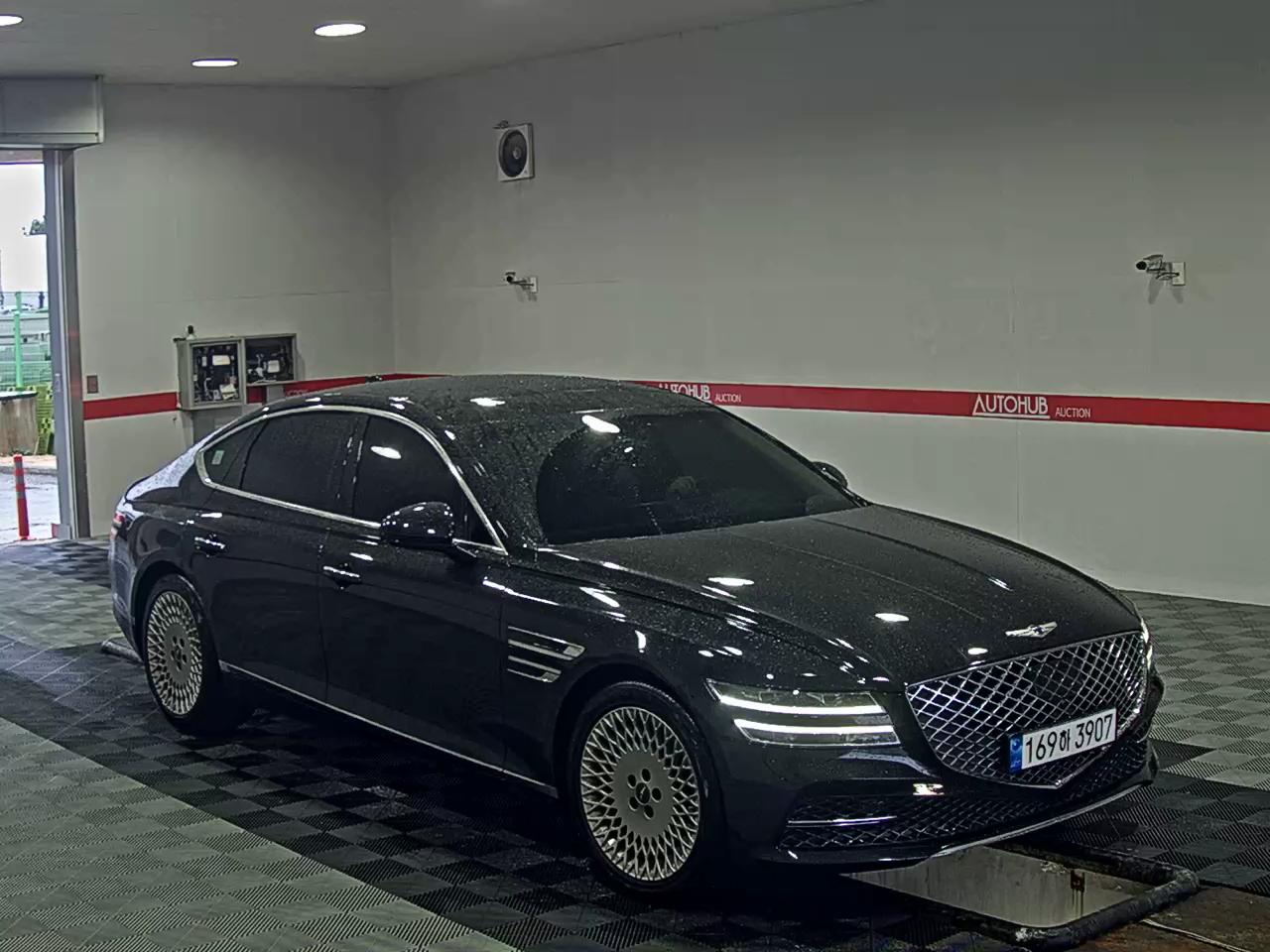 Hyundai Genesis 2022 - Image 2