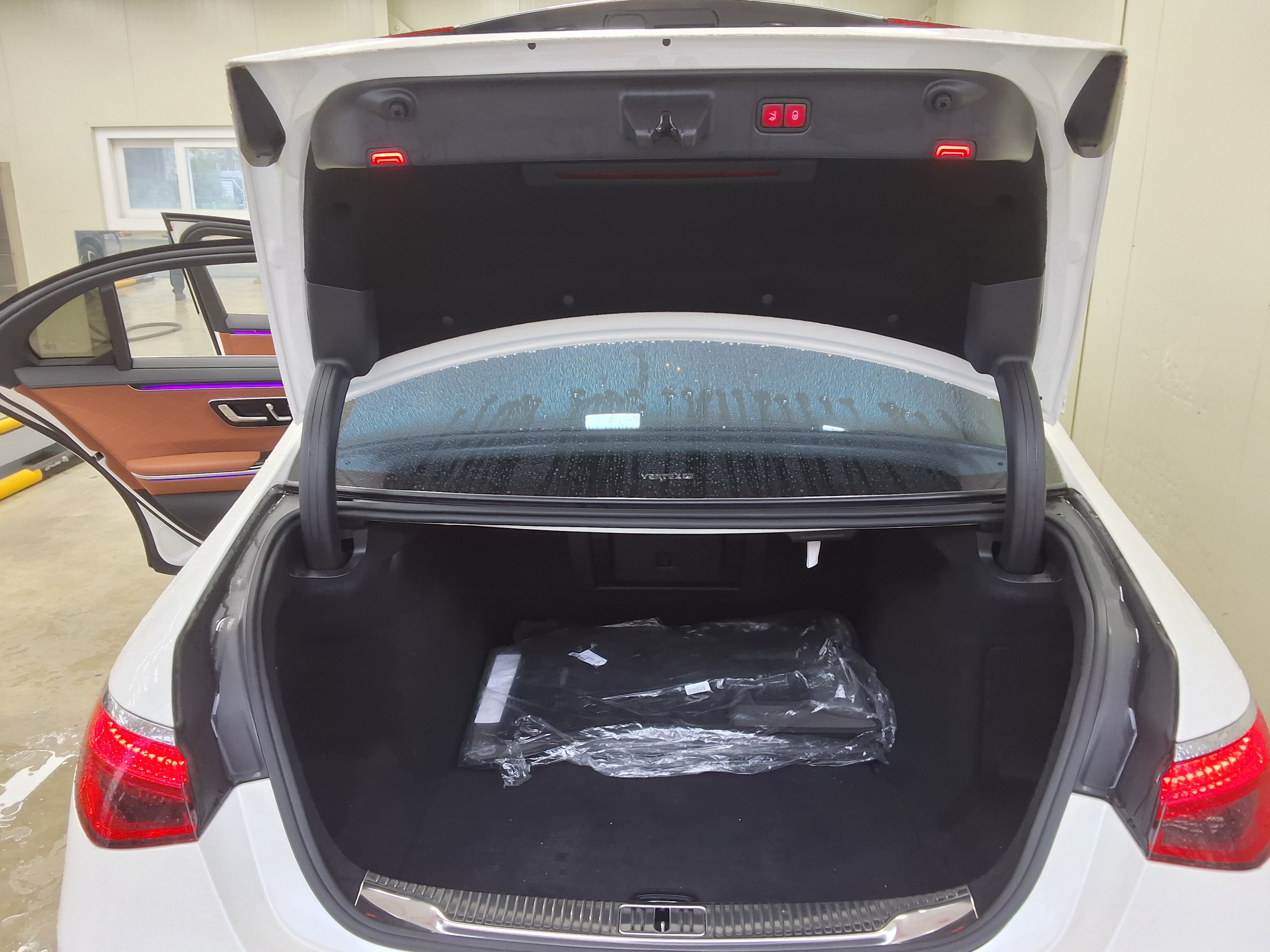 Mercedes-Benz S-Class - 14