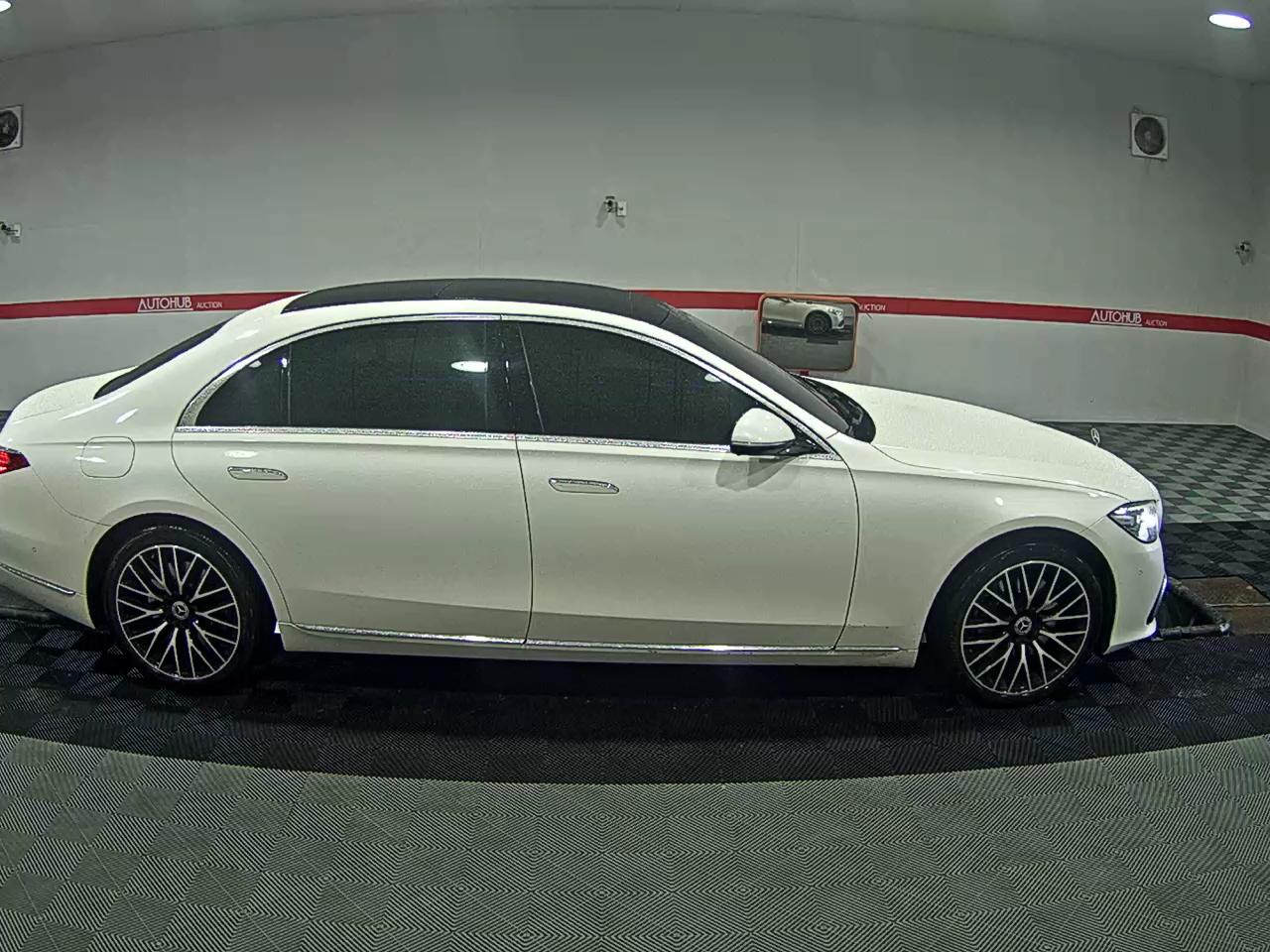 Mercedes-Benz S-Class - 3