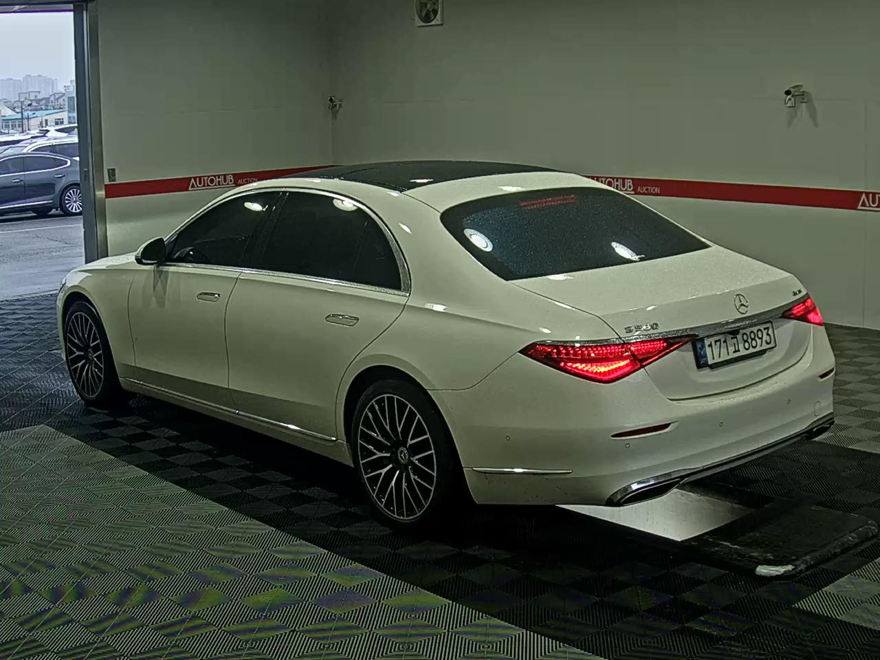Mercedes-Benz S-Class - 5