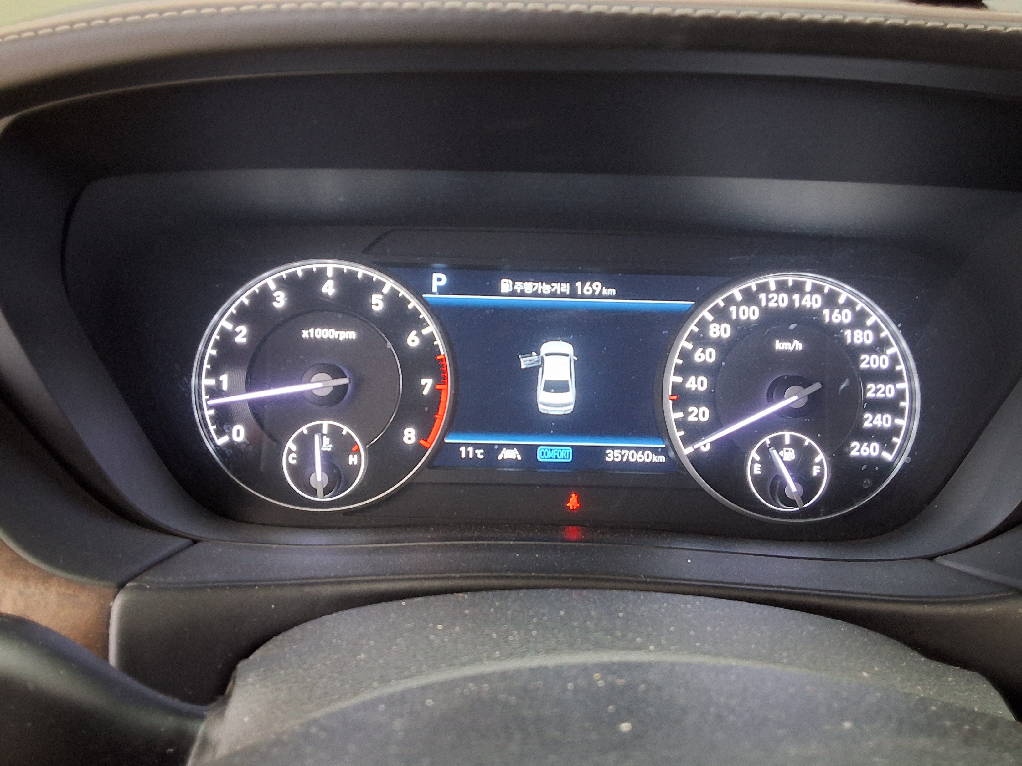 Genesis G90 - 8