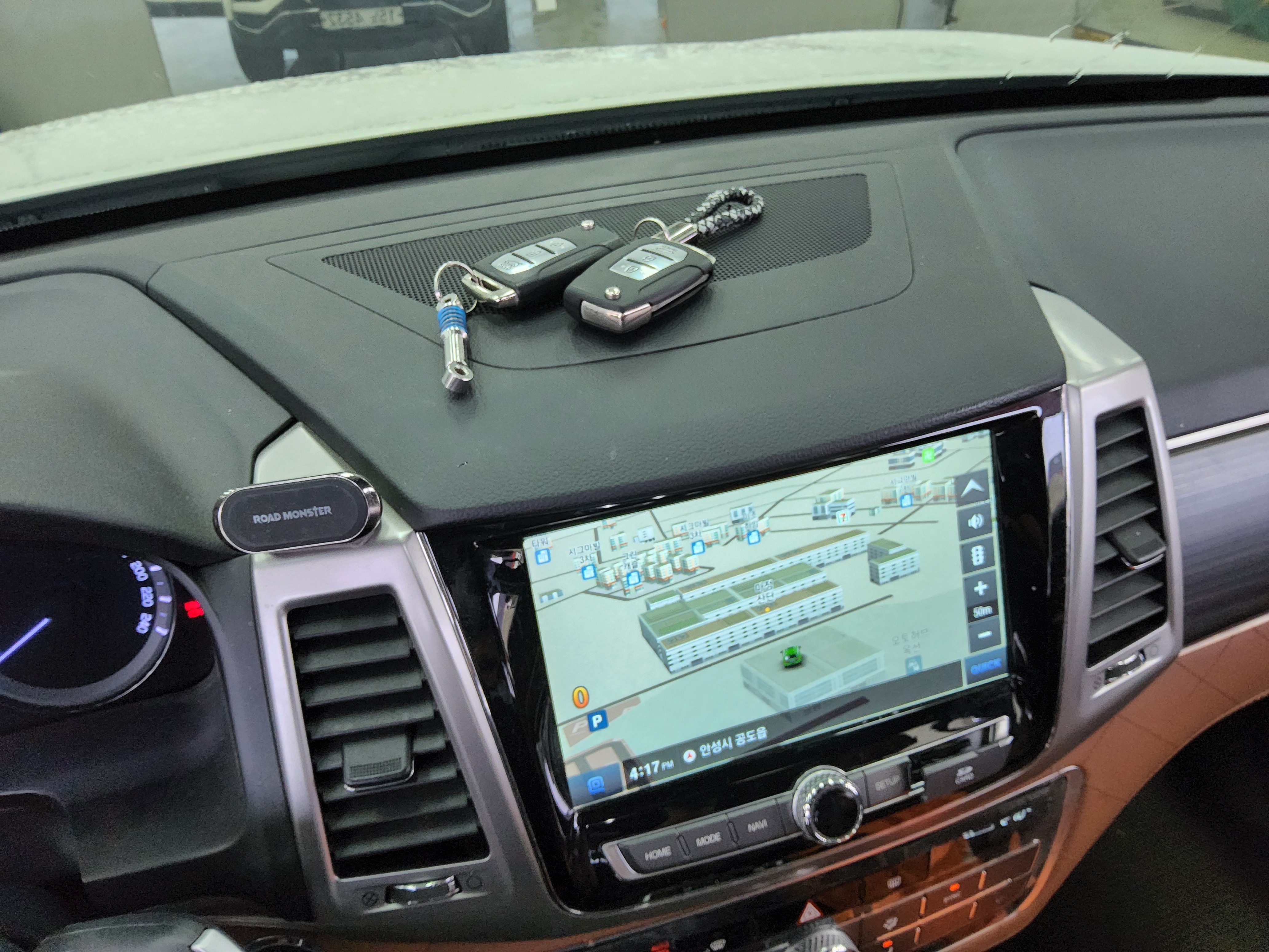 KG Mobility Rexton 2018 - Image 17